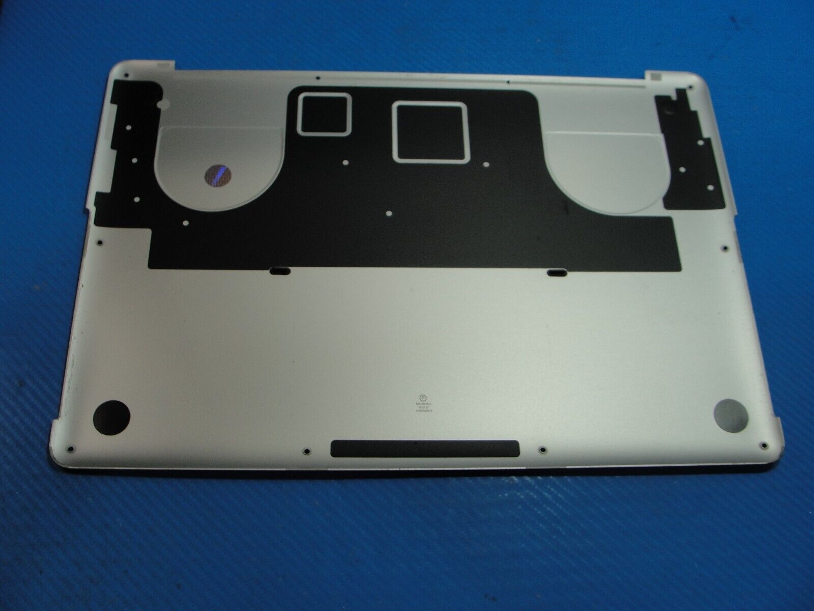MacBook Pro 15" A1398 Mid 2015 MJLQ2LL/A MJLT2LL/A Bottom Case Silver 923-00544