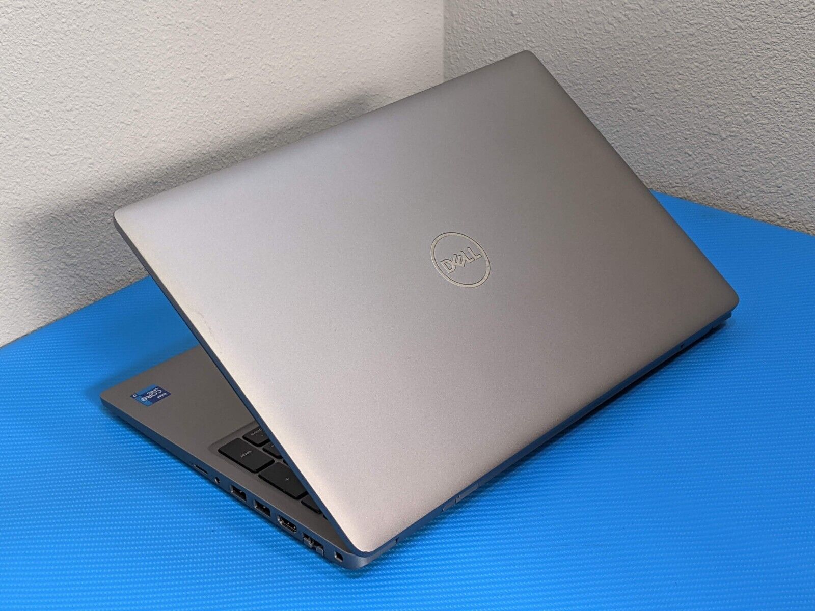 Dell Latitude 5520 15.6"FHD i7-1185G7 3GHz 16GB 512GB SSD WRTY-10/2025 +Charger