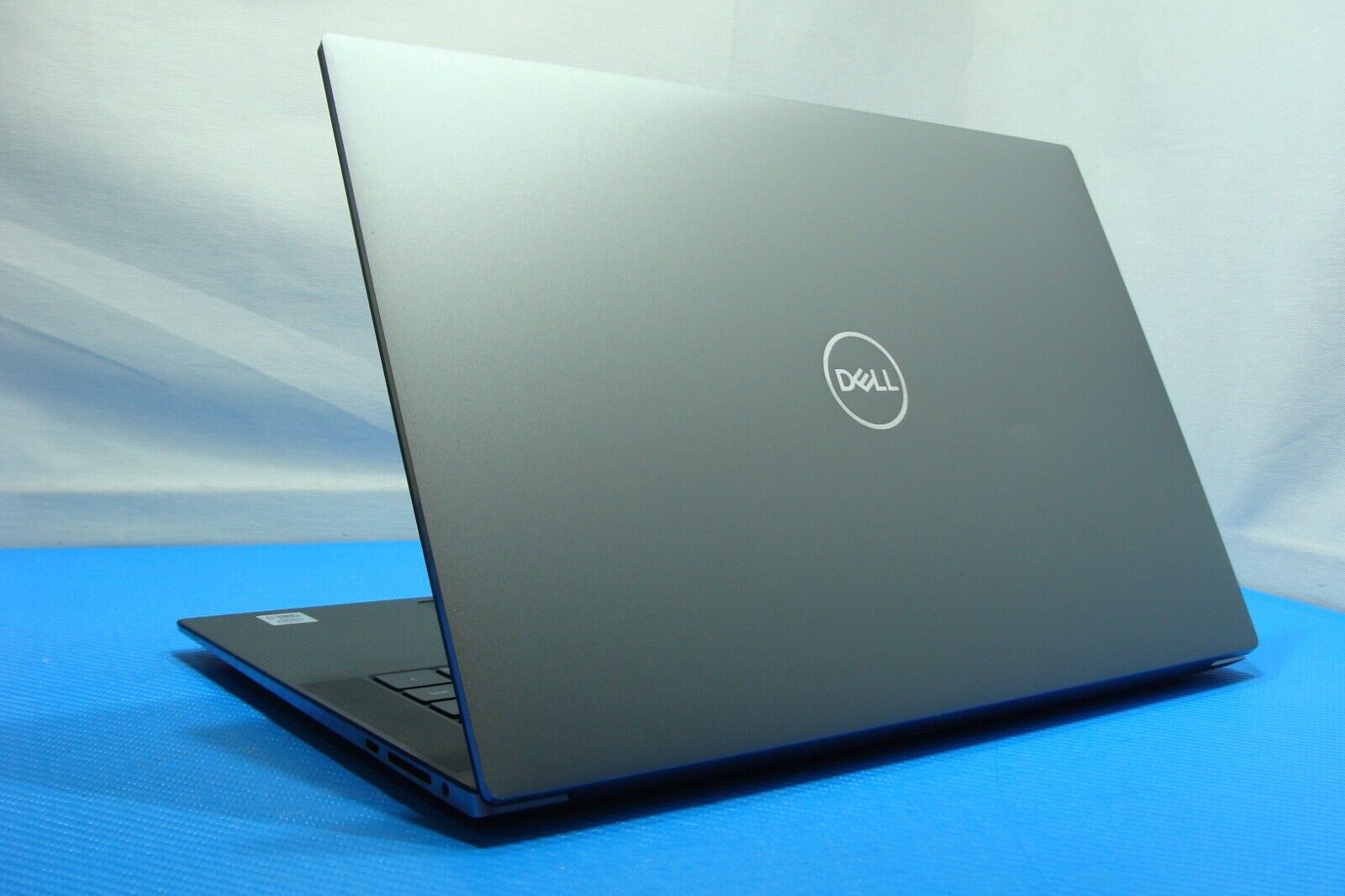 Dell Precision 5550 15.6"UHD+ TOUCH i7 10th Gen 2.7GHz 32GB 512GB Quadro T1000