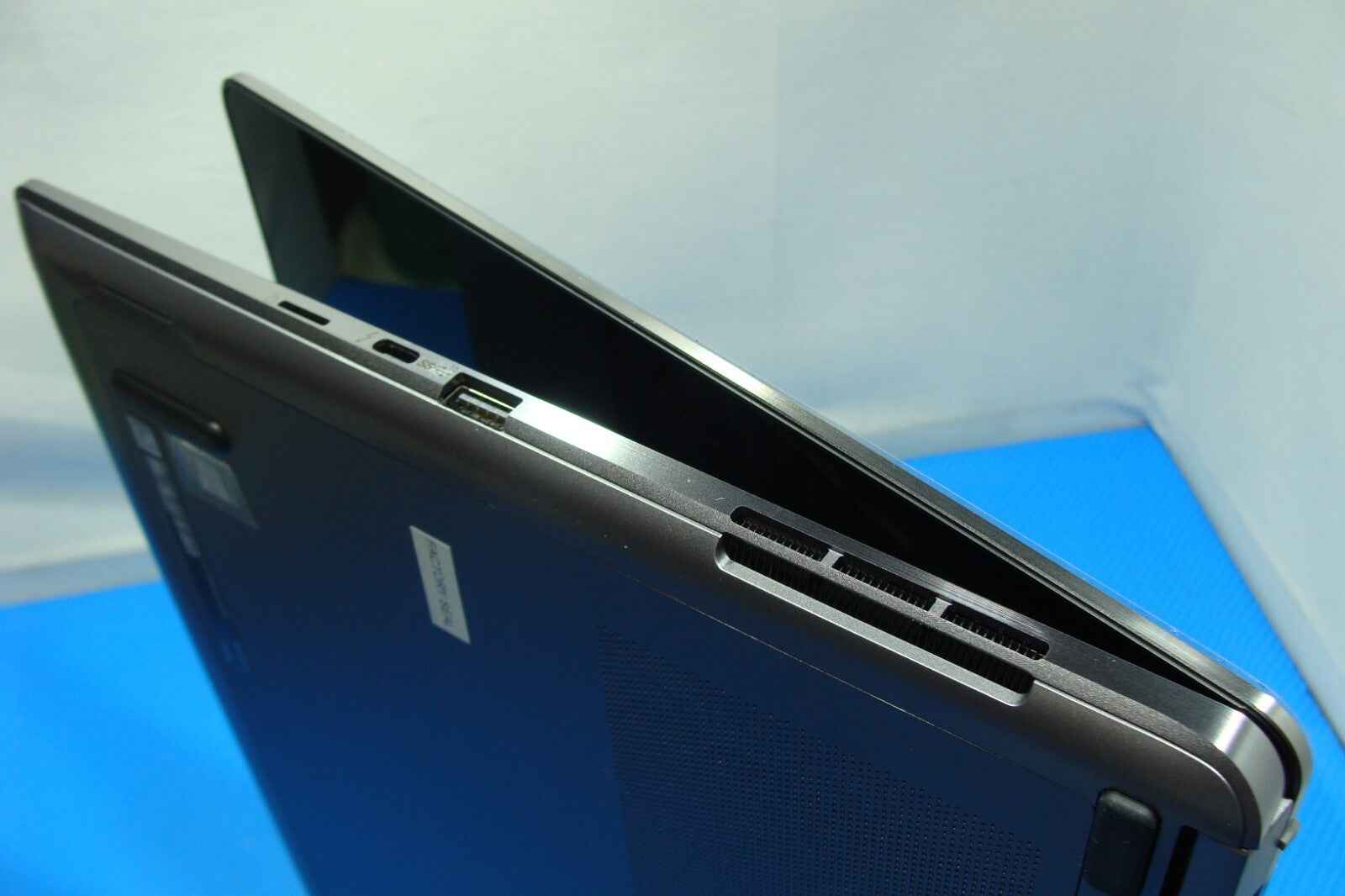 MSI Creator Z16 16" QXGA TOUCH 120hz i7-11800H 2.3GHz 32GB 1TB RTX 3060 100%Batt