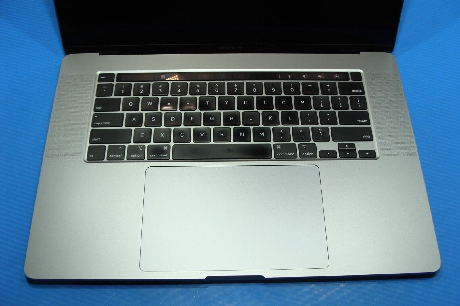Apple MacBook Pro A2141 16" i9-9880H 2.4GHz 32GB 1TB Pro 5500M 8GB PWR Battery