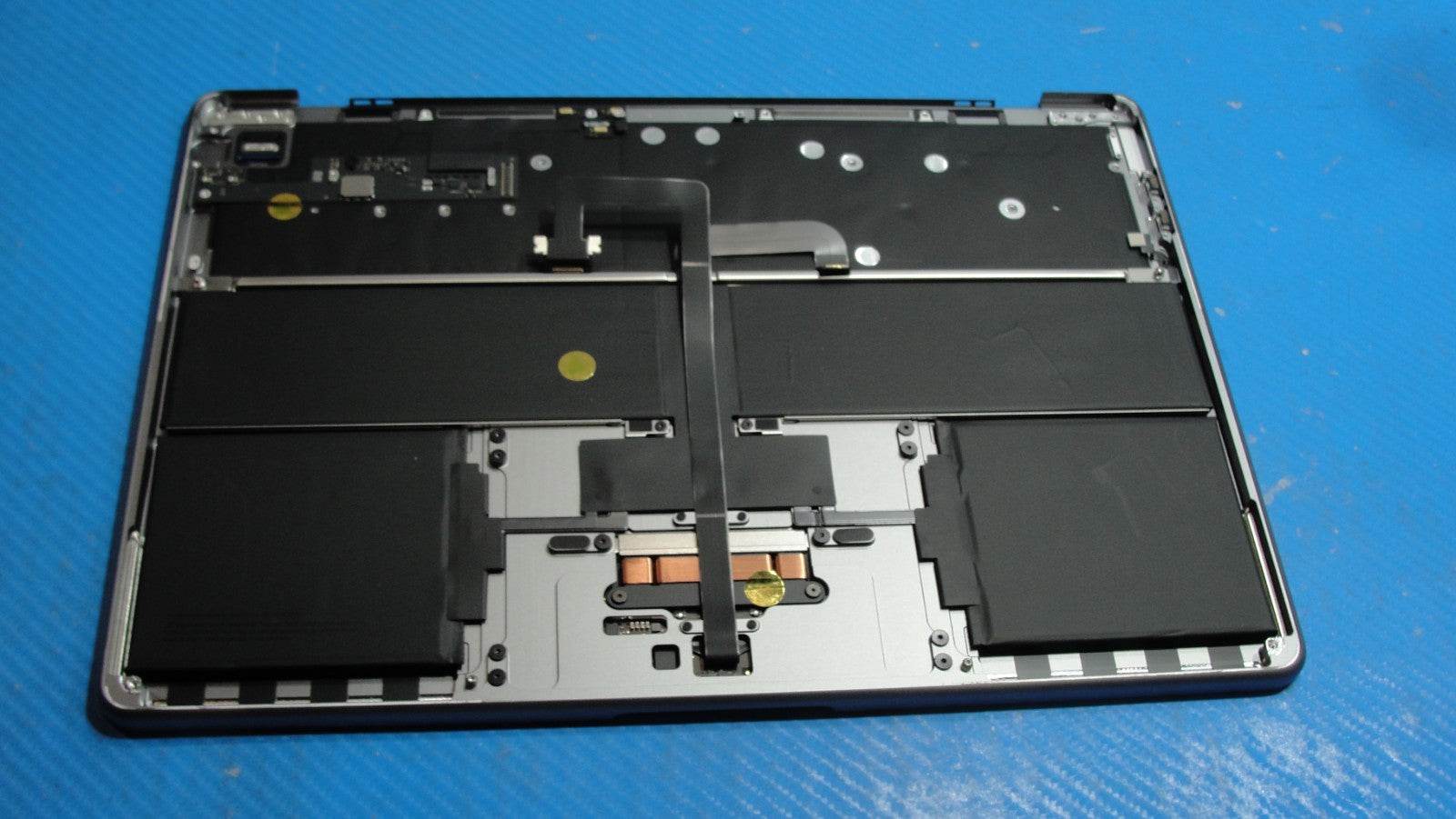 Macbook Air 13” A3113 2024 MRXV3LL/A Top Case Palmrest w/Battery Gray Grade A - Gotlaptoppartss