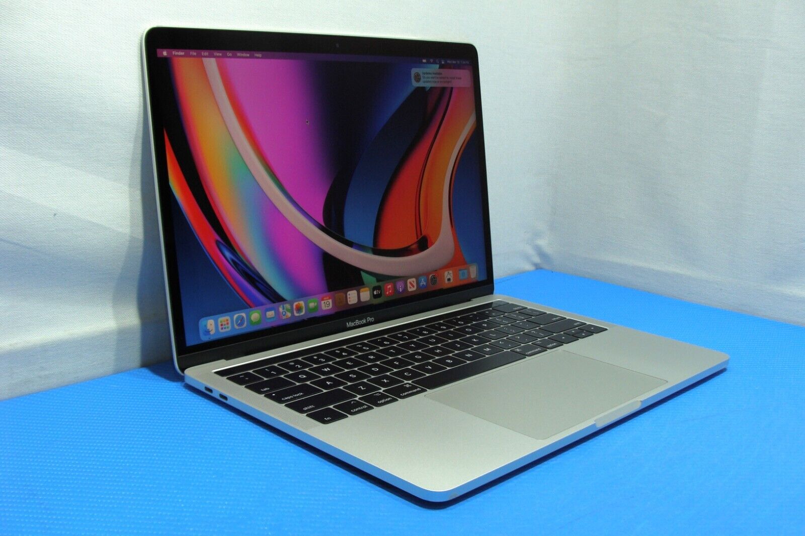 Apple MacBook Pro 13 A1706/BTO Mid-2017 Core i7-7567U 3.5GHz 16GB 512GB 4 cycles