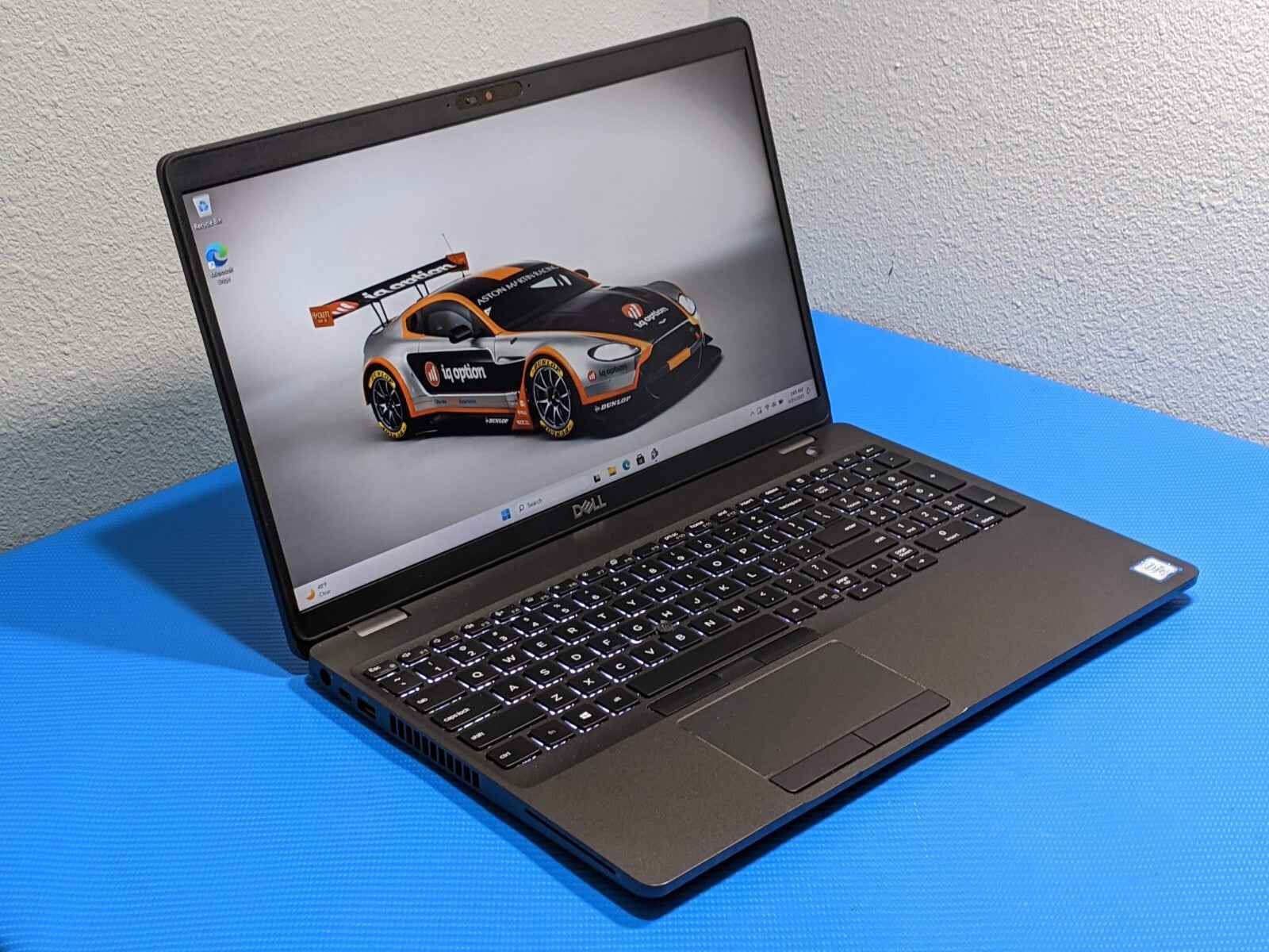 Dell Latitude 5501 15.6" FHD Intel i5-9400H 2.5GHz 32GB 256GB SSD W11P +Charger