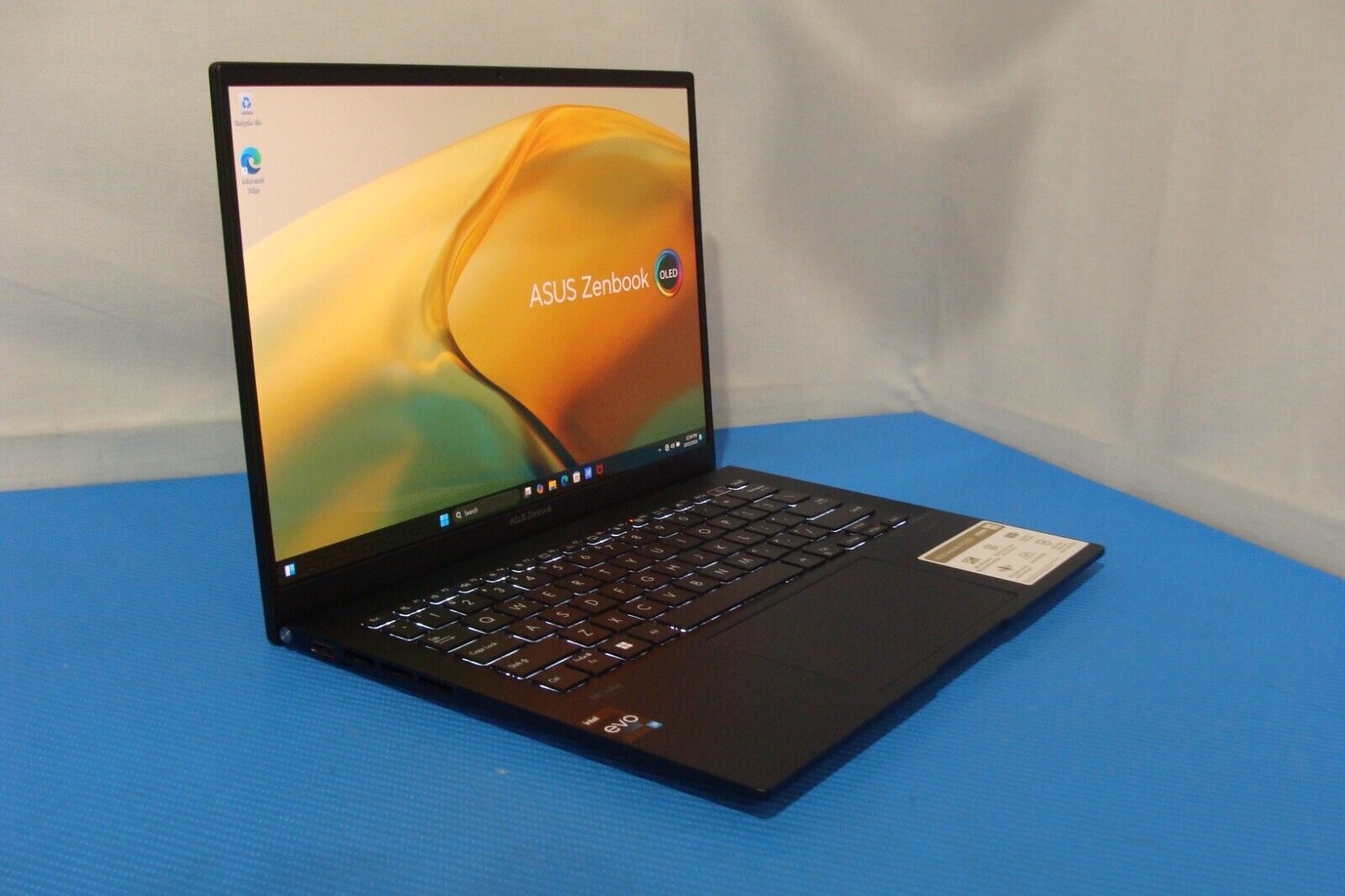 ASUS Zenbook UX3402VA 14" 2.8K OLED 90hz i9-13900H 16GB 1TB SSD Warranty 07/2025