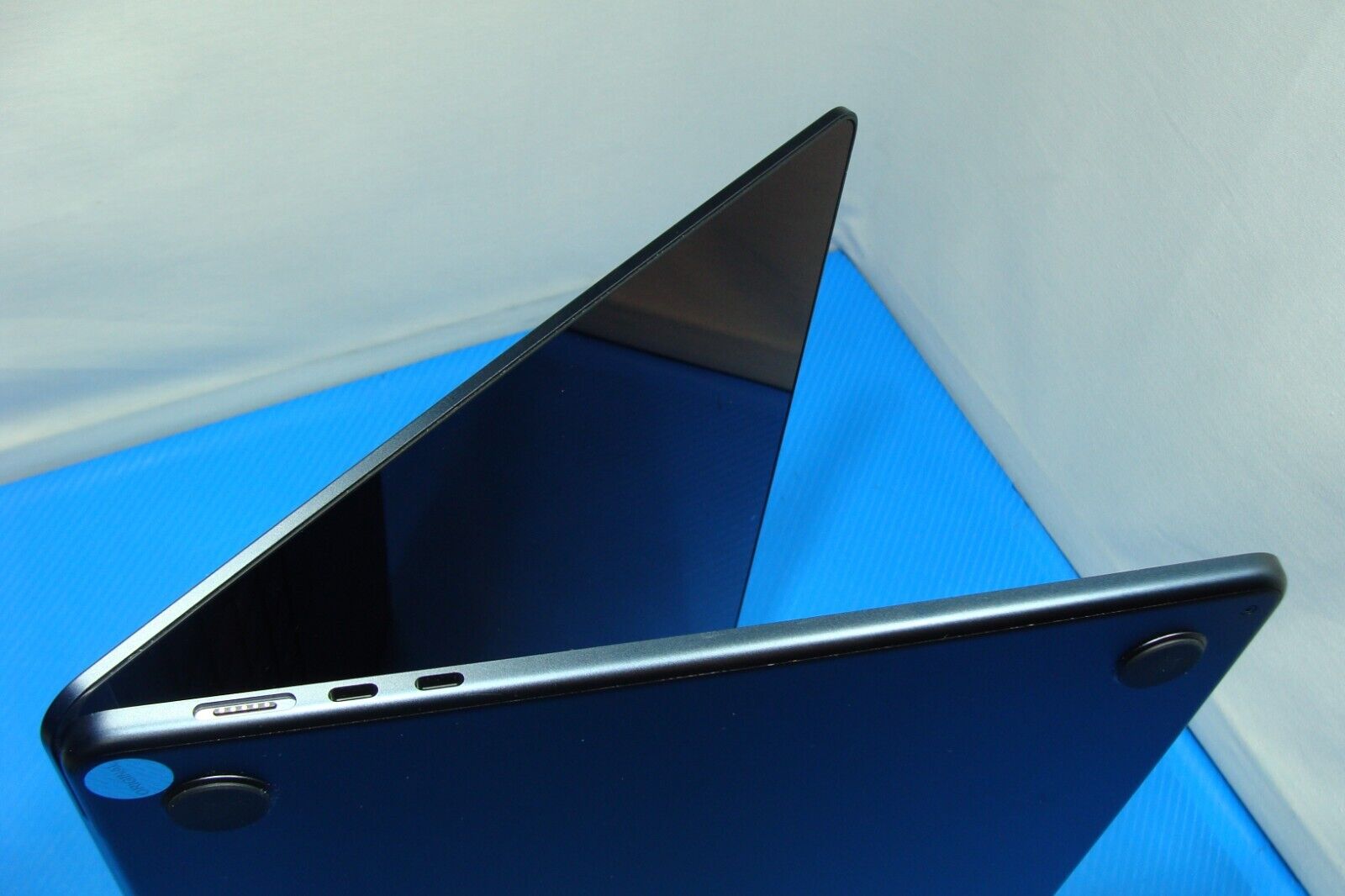 Apple MacBook Air A2941 15.3" M2 8CPU/10GPU 3.49GHz 8GB 512GB 100% Bat MQKW3LL/A