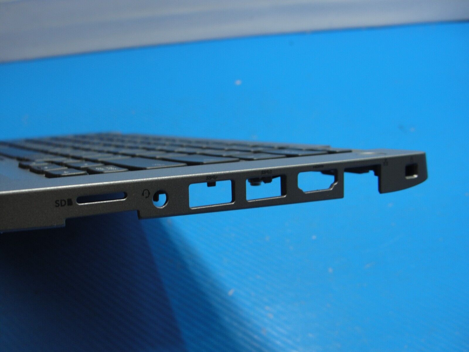 Dell Latitude 5411 14" Palmrest w/Touchpad Keyboard Backlit AM2VW000200 Grade A