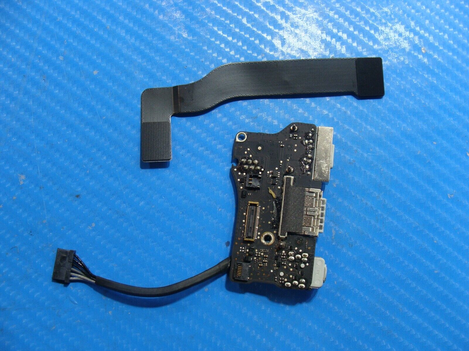 MacBook Air 13" A1466 Early 2014 MD760LL/B MD761LL/B Left I/O Assembly 923-0439