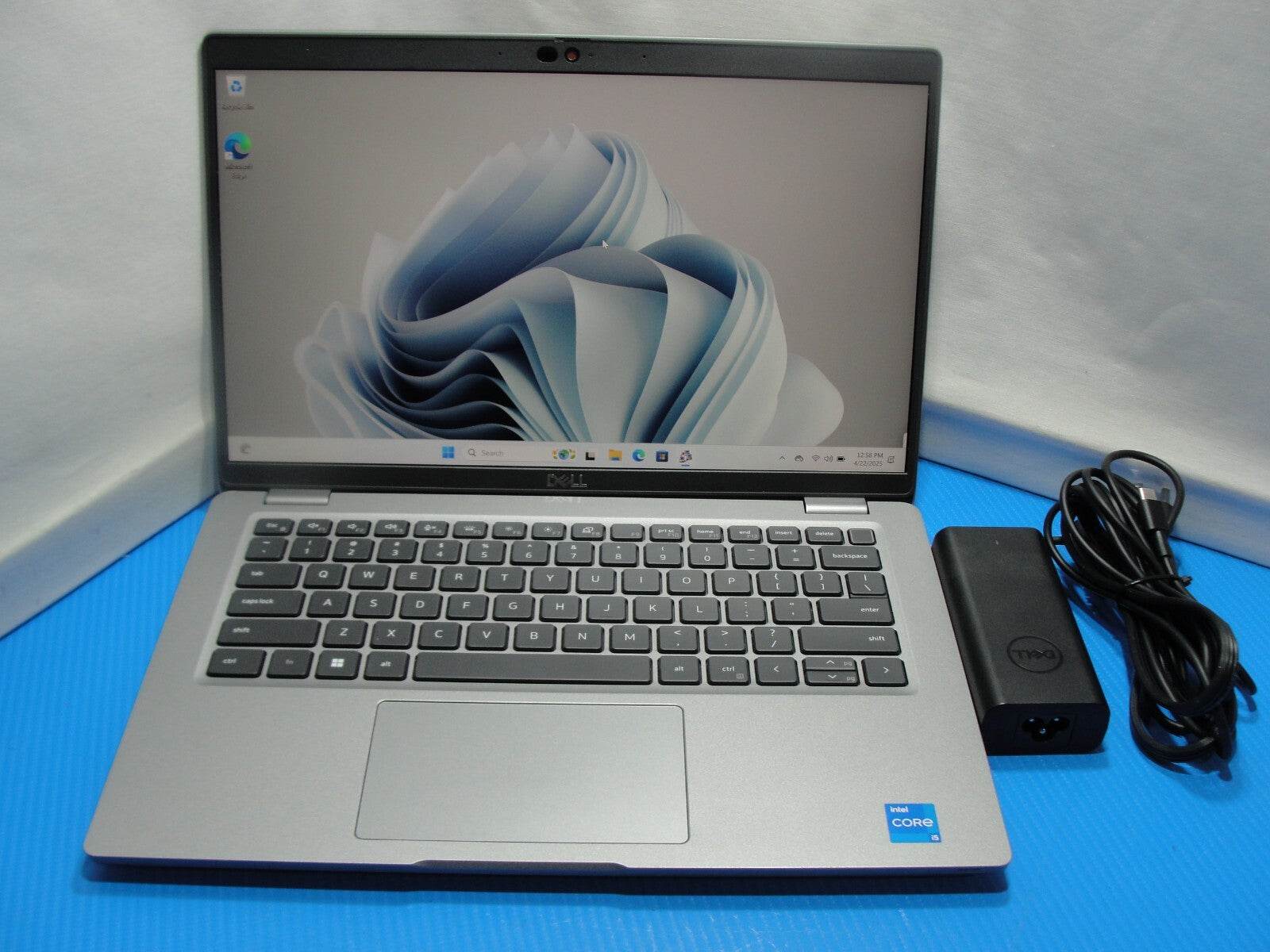 WARRANTY Dell Latitude 5430 14”FHD i5-1245U 1.6GHz 16GB 256GB SSD + Charger