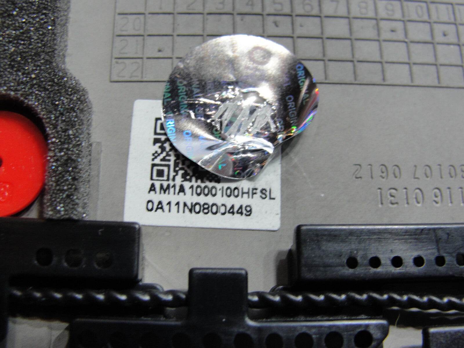 Lenovo ThinkPad 14” X1 Carbon Gen 8 Palmrest /TouchPad BL Keyboard AM1A1000100