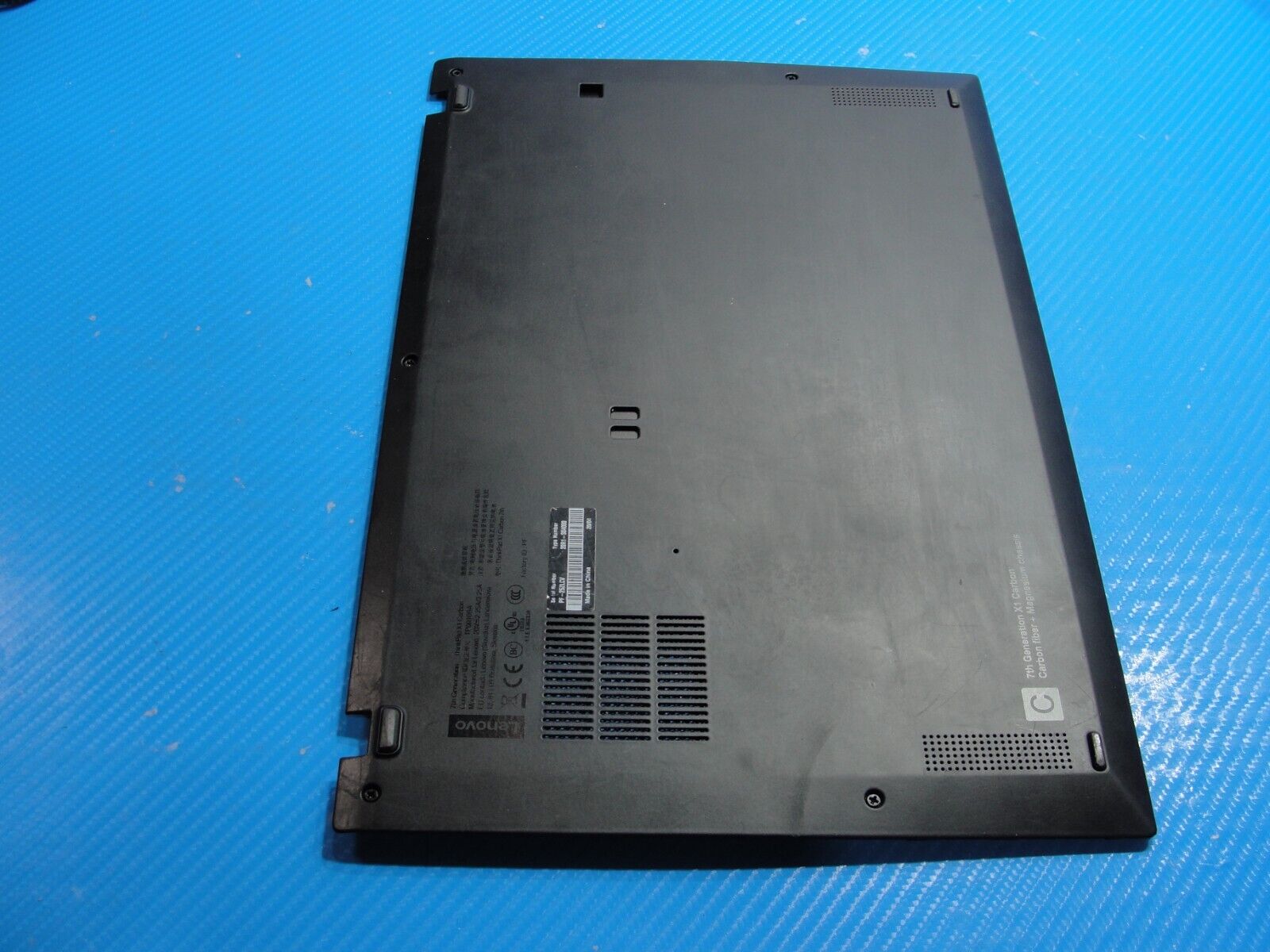 Lenovo ThinkPad X1 Carbon 7th Gen 14" Genuine Bottom Case Base Cover AM1A1000510