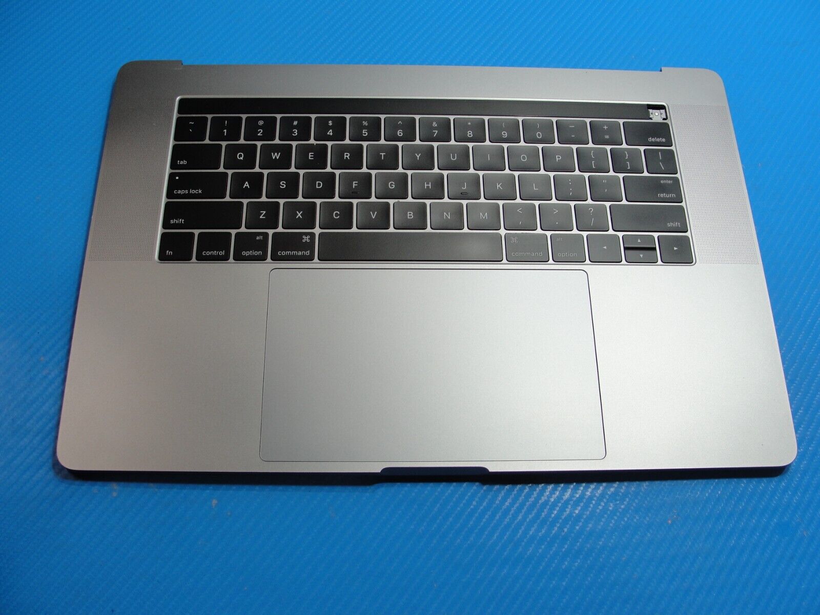 MacBook Pro A1707 2016 MLH32LL/A 15" Top Case Palmrest NO Battery Gray 661-06377