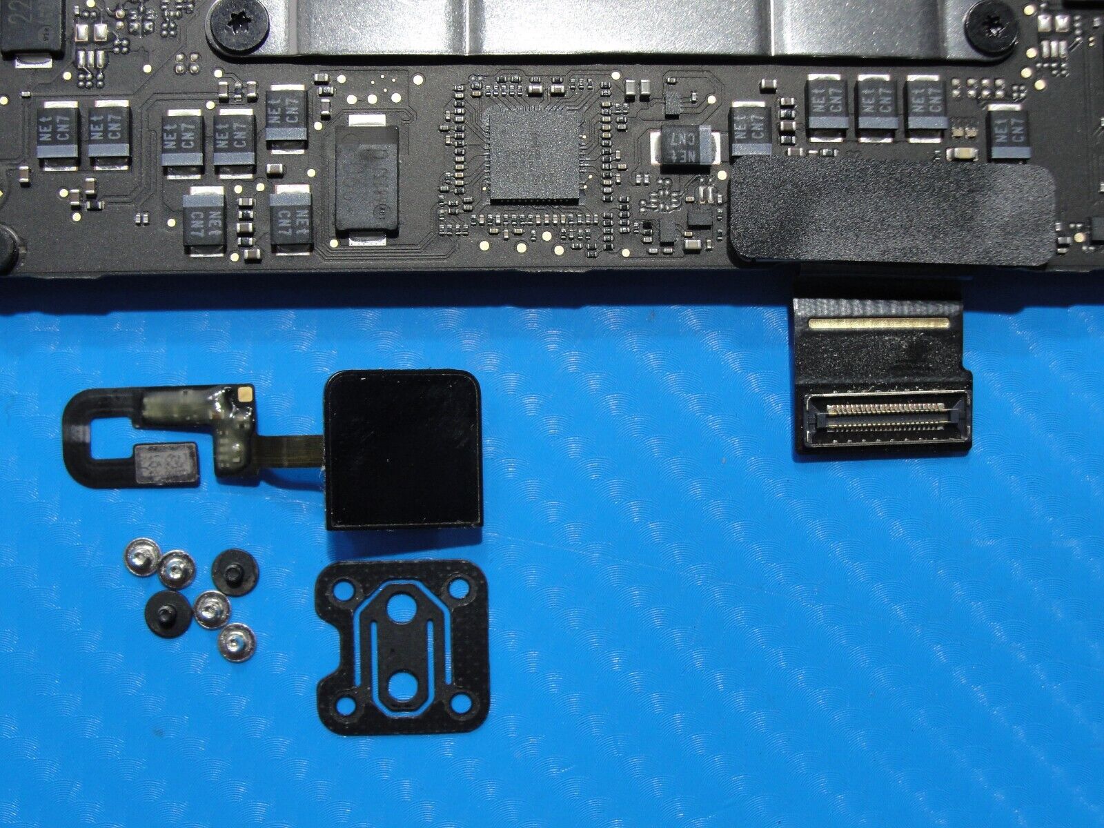 MacBook Pro A1706 13" 2016 MLH12LL i5-6267U 2.9GHz 8/256 Logic Board 661-05252