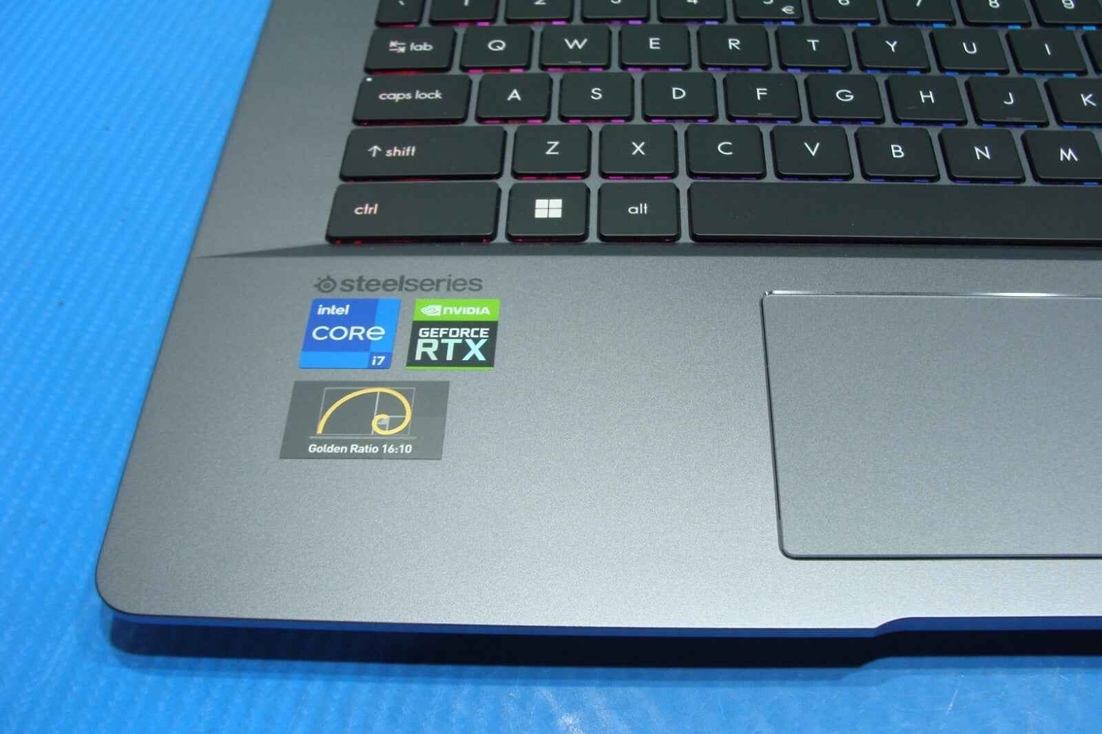 MSI Creator Z16 16" QXGA TOUCH 120hz i7-11800H 2.3GHz 32GB 1TB RTX 3060 100%Batt