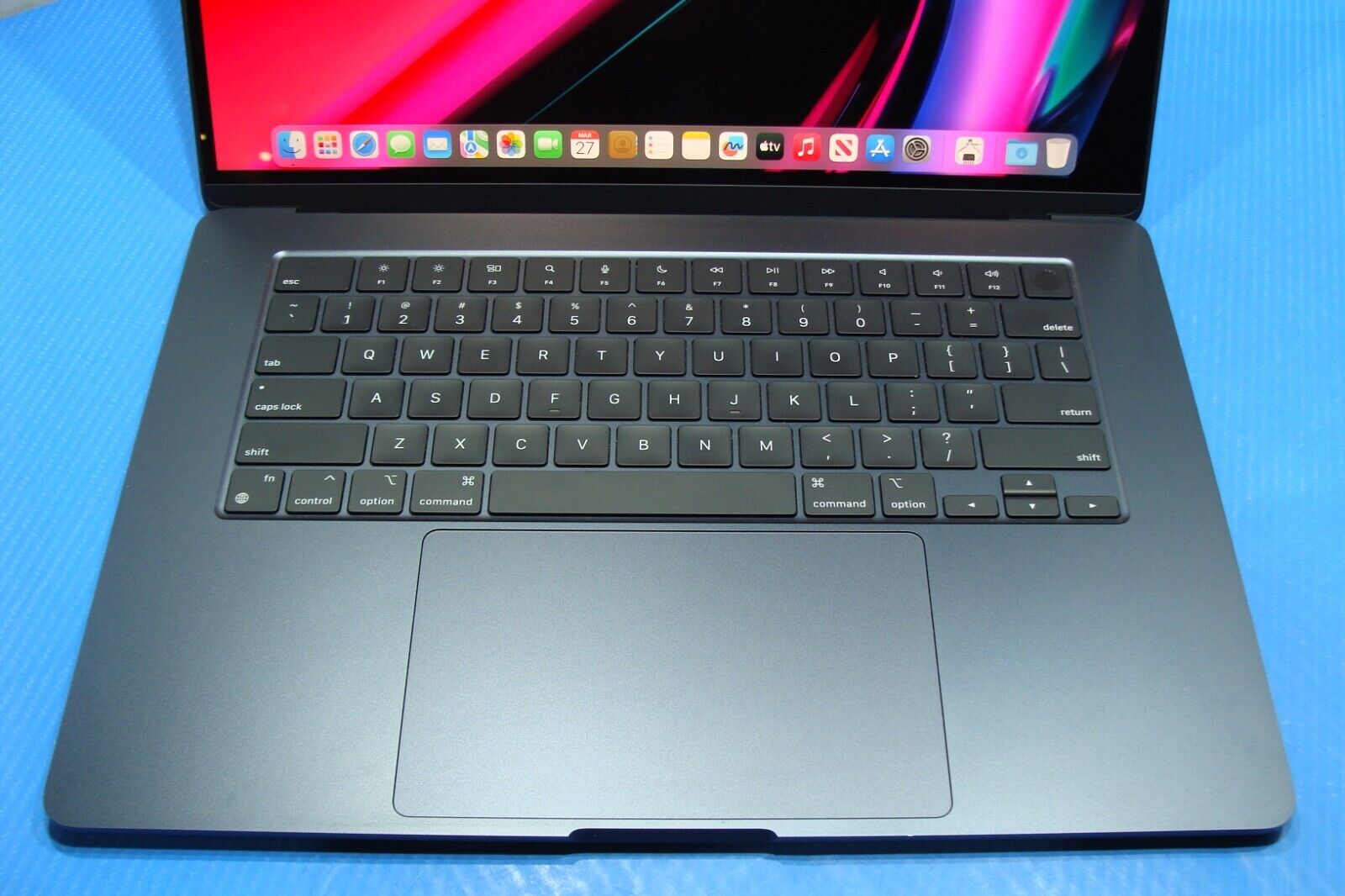 Apple MacBook Air A2941 15.3