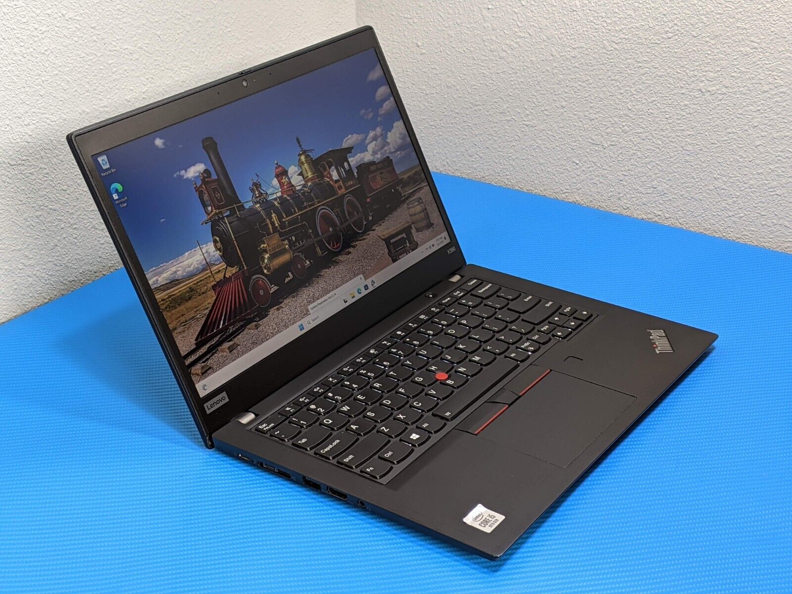 Lenovo ThinkPad X390 13.3"FHD i5-10210U 1.6GHz 8GB 256GB SSD Win 11 Pro +Charger