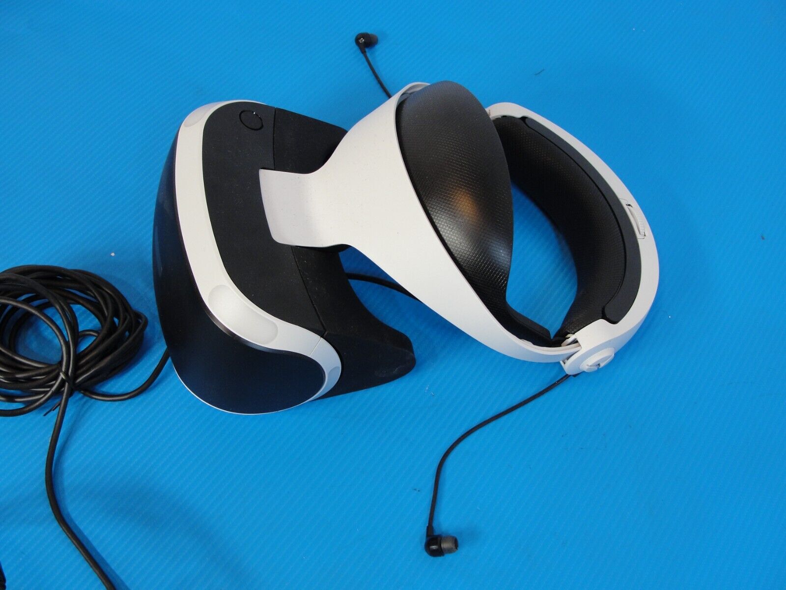 Sony VR Bundle CUH-ZVR2 Headset, CUH-ZEY2 Camera, Power Adapter /Untested