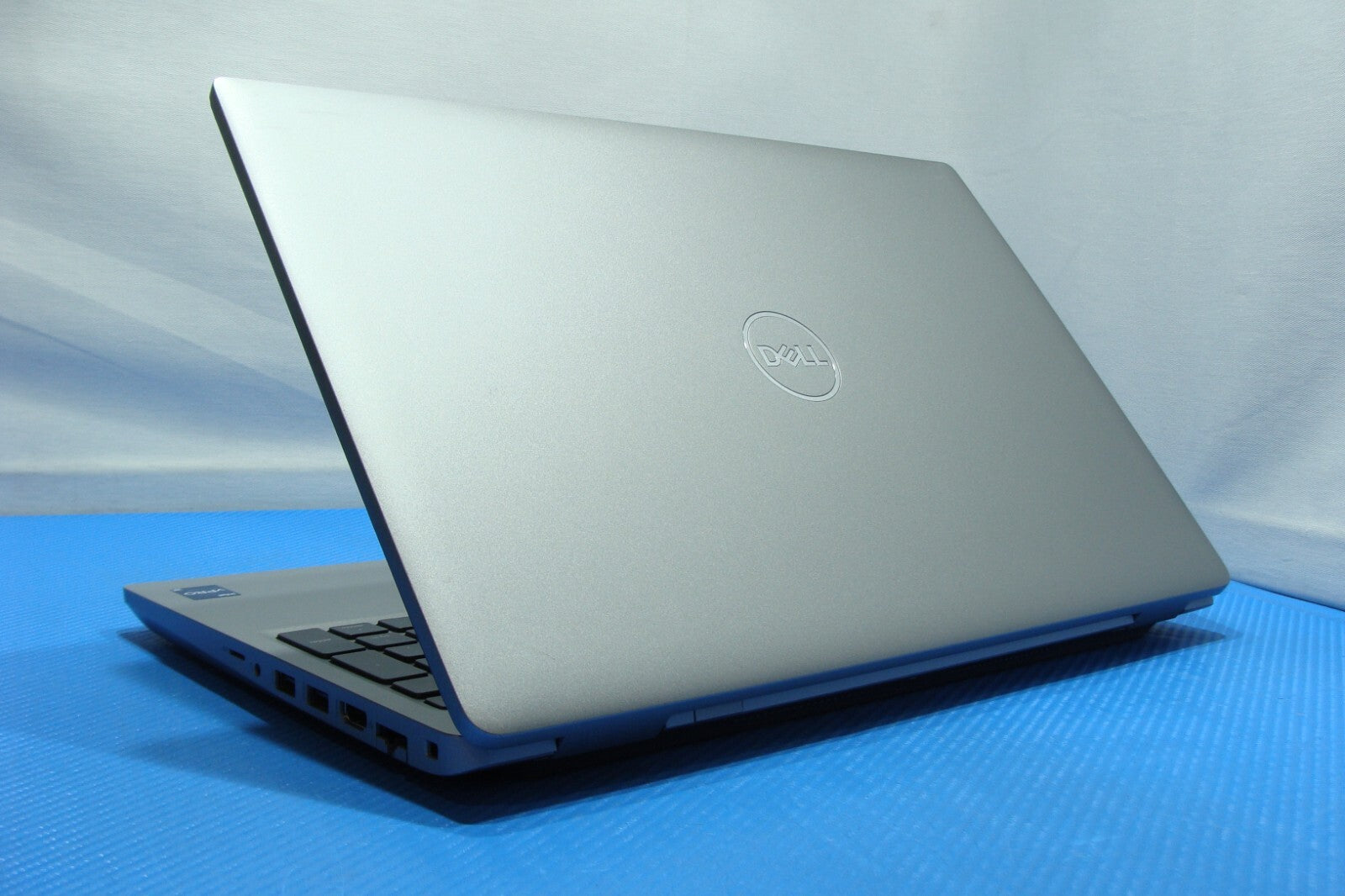 Dell Latitude 5531 15.6" FHD TOUCH i7-12800H max 4.8GB 32GB 2TB SSD EXL Battery