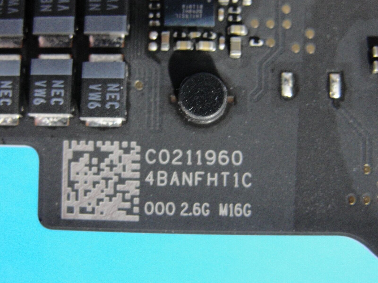 MacBook Pro A2141 16" i7-9750H 2.6GHz 16GB 5300 4G Logic Board 820-01700-A AS IS