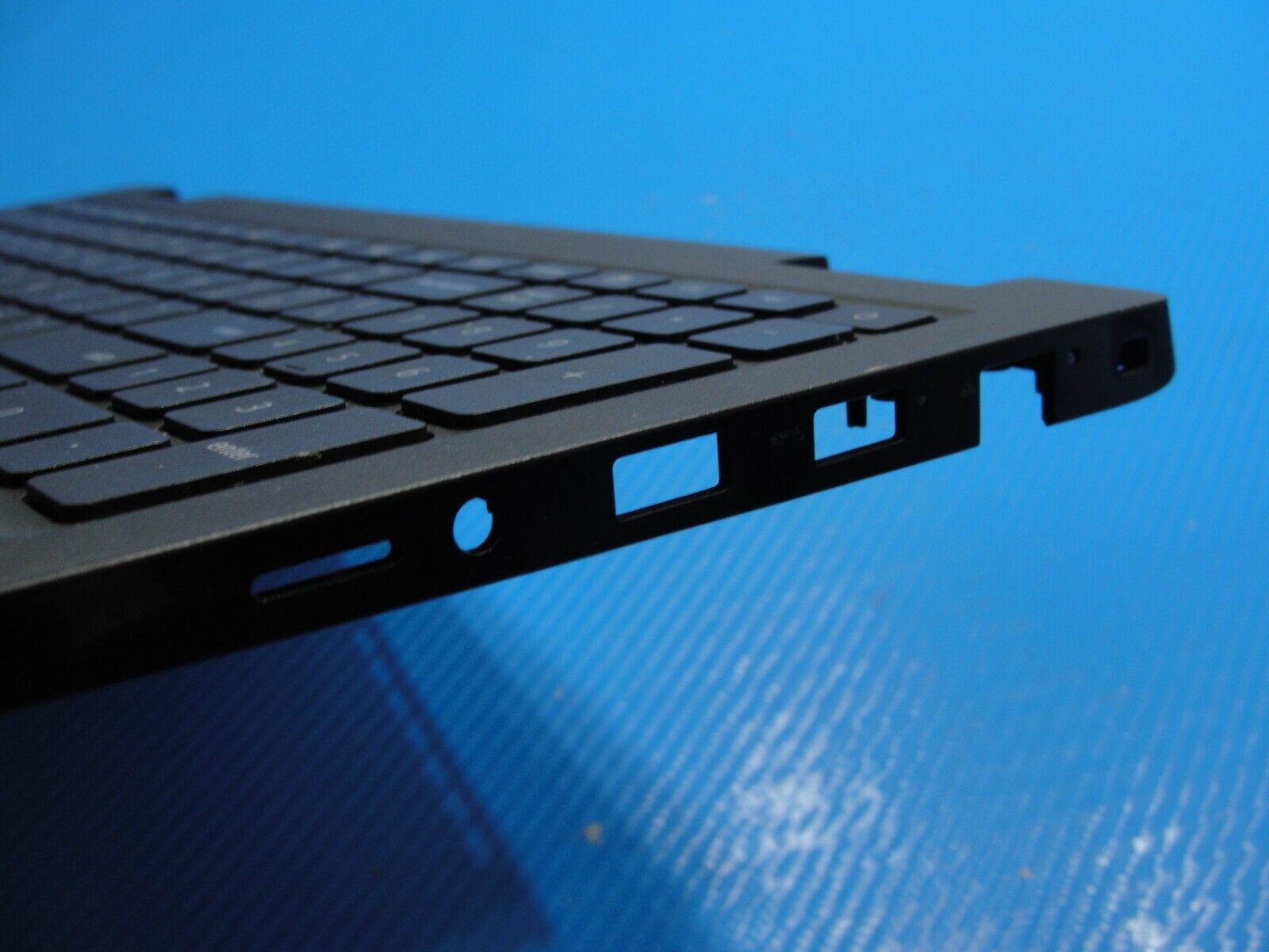 Dell Latitude 15.6" 3520 OEM Palmrest w/Keyboard TouchPad & Speakers 9PPKF
