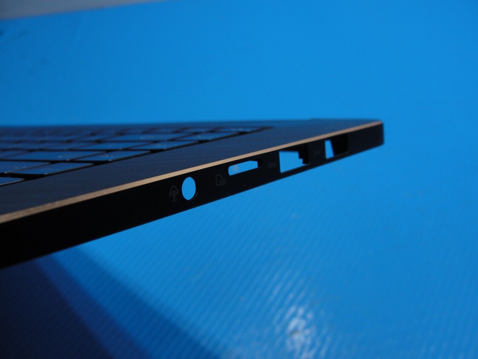 Asus Zenbook UX580G 15.6