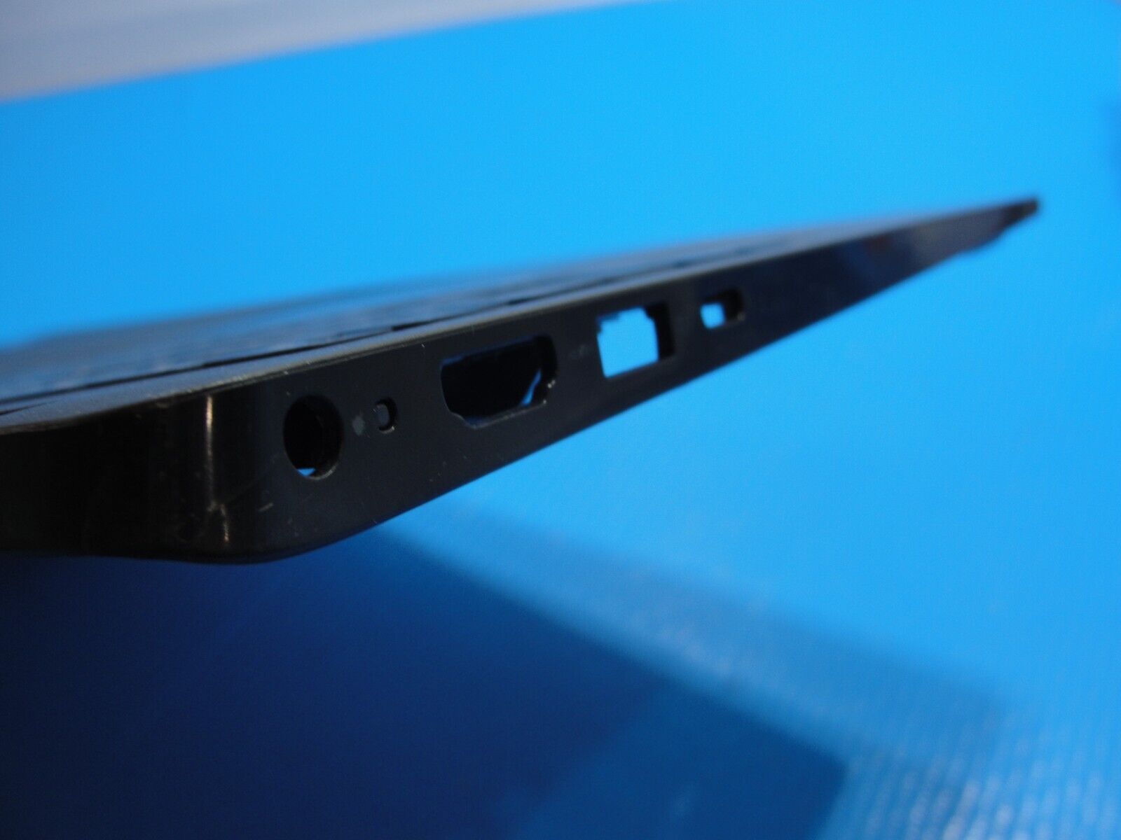 Dell Latitude 15.6" 3520 OEM Palmrest w/Keyboard TouchPad & Speakers 9PPKF