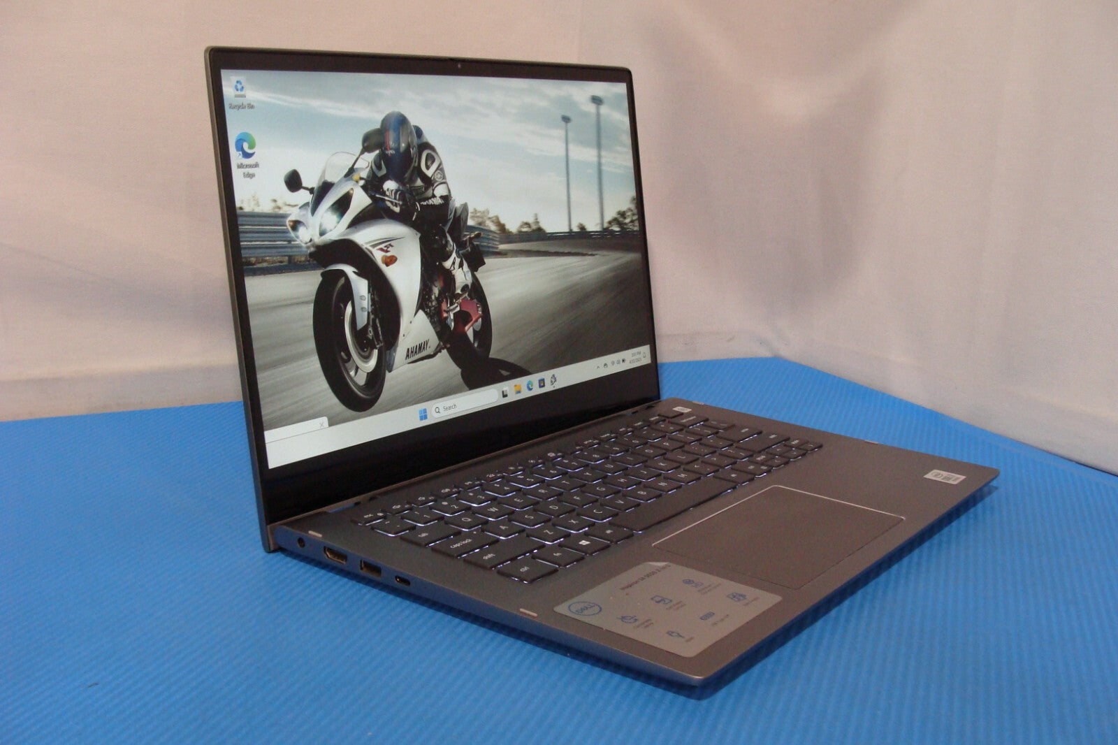 Dell Inspiron 5400 2-in-1 14" Touch Core i7-1065G7 1.3GHz 12GB 512GB +Charger