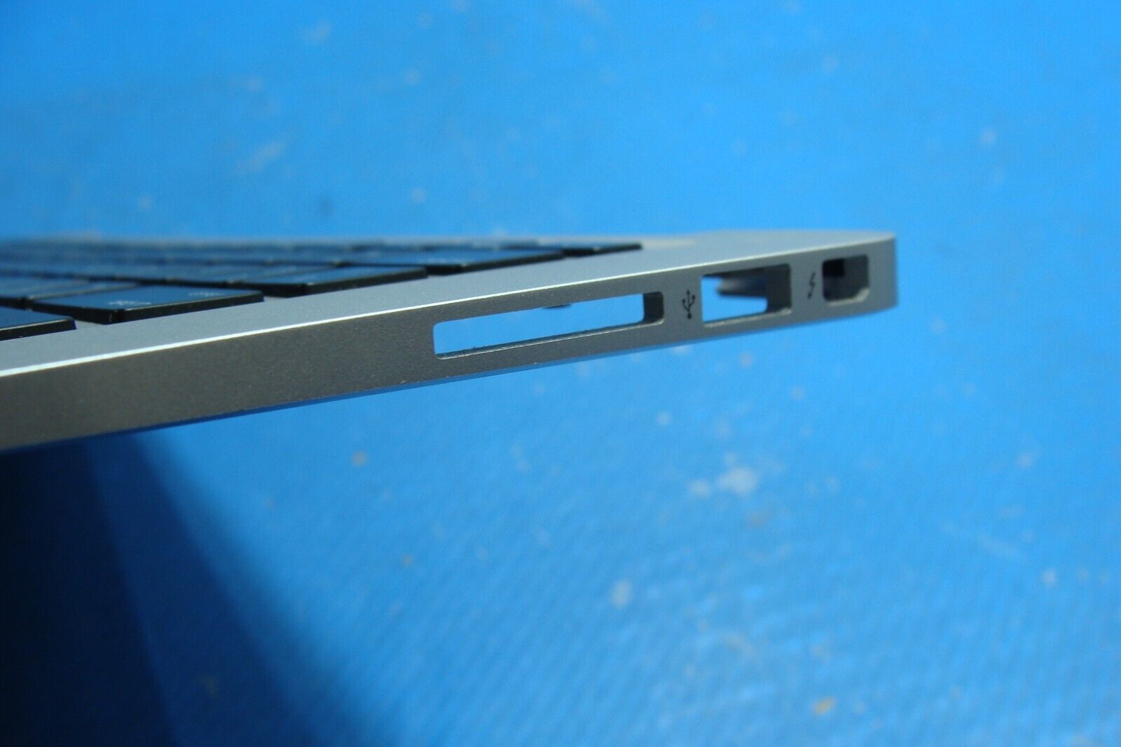 MacBook Air A1466 13" 2015 MJVE2LL/A Top Case w/Keyboard Trackpad 661-7480