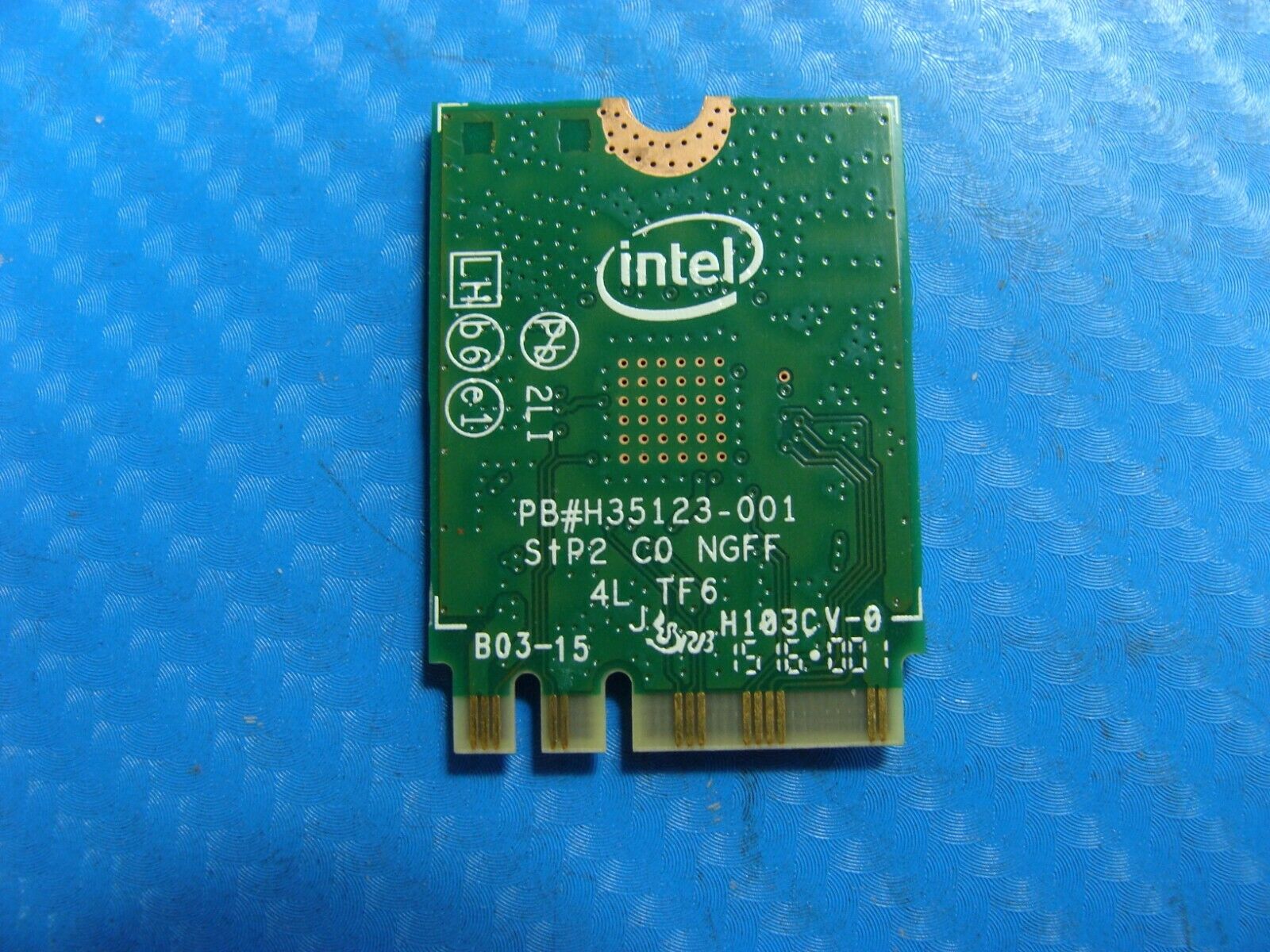 HP Pavilion 15-au023cl 15.6