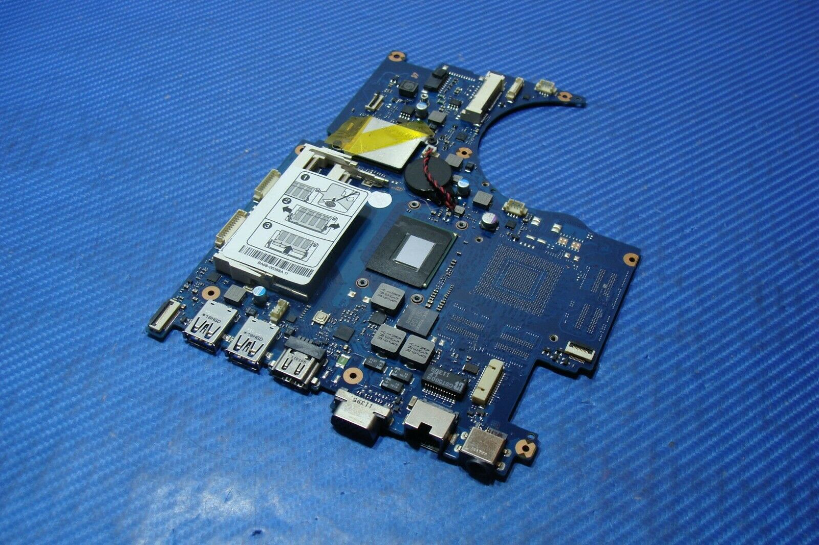 Samsung NP-QX411-W01UB 14