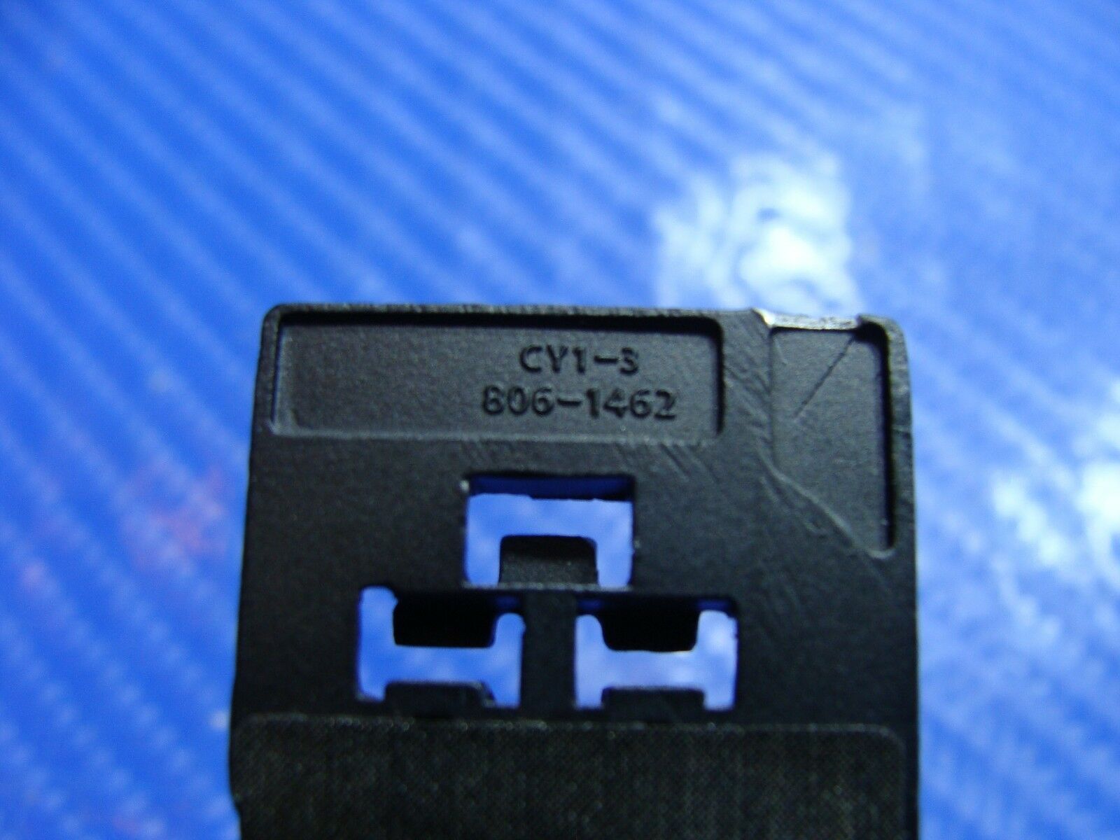 Macbook Pro A1286 MC723LL/A 2011 15" Airport Card Bluetooth Assembly 661-5867 Apple