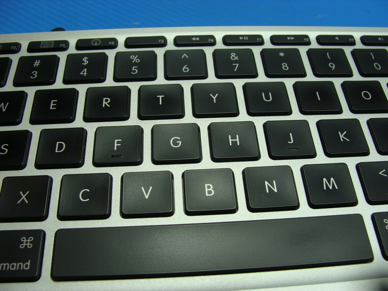 MacBook Air A1370 11" 2010 MC505LL/A Top Case wKeyboard Trackpad Silver 661-5739 - Laptop Parts - Buy Authentic Computer Parts - Top Seller Ebay