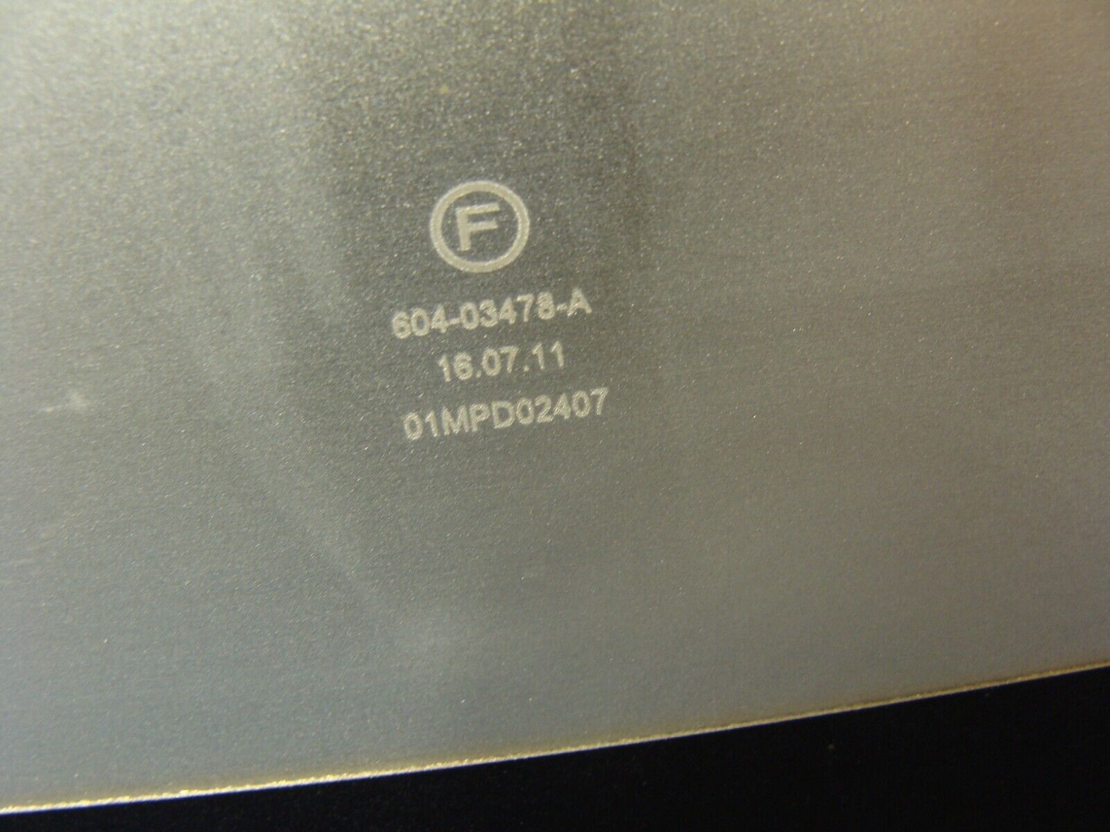 MacBook Pro 15" A1398 Mid 2015 MJLT2LL/A OEM Laptop Bottom Case Silver 923-00544