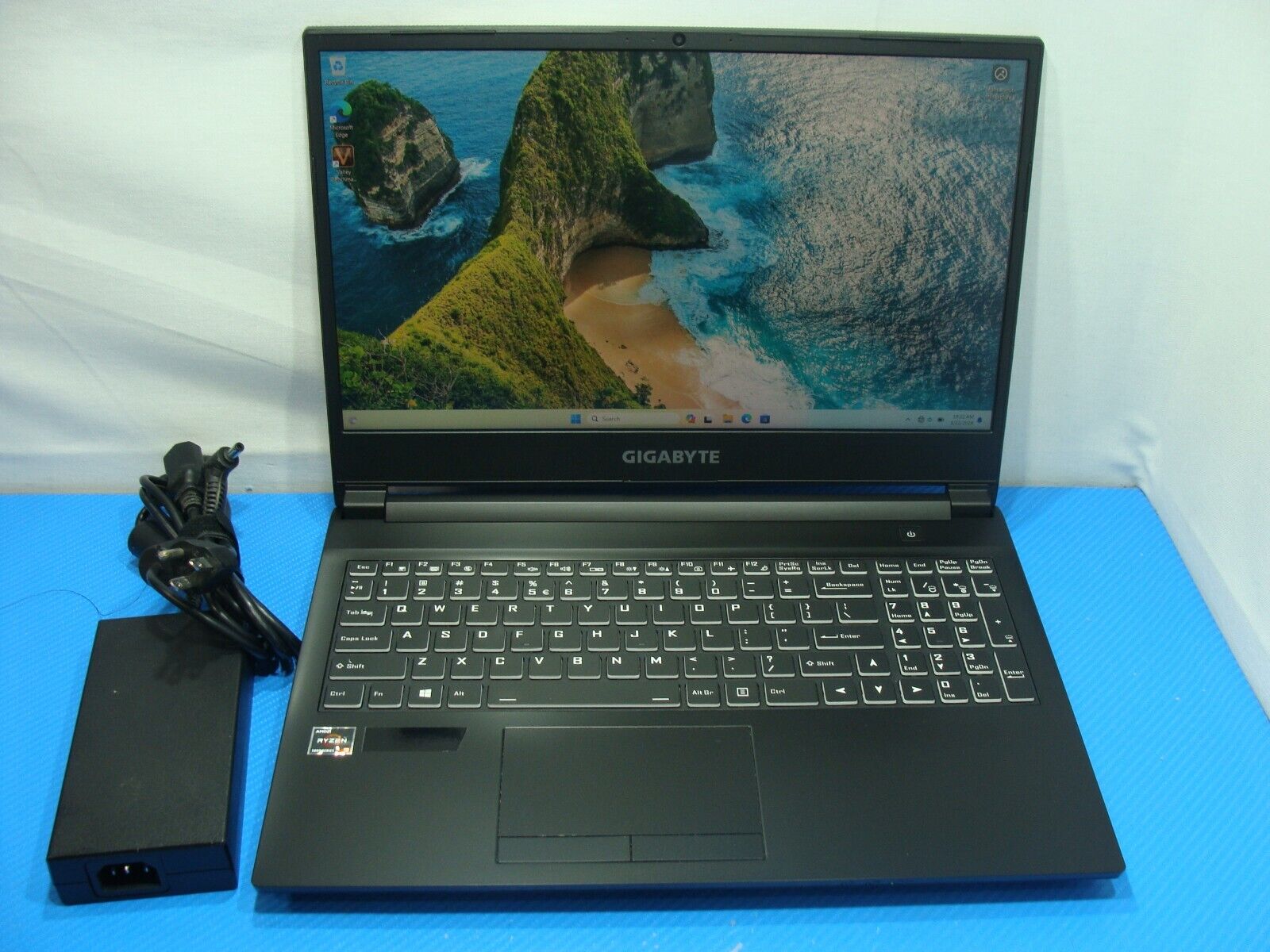 240Hz GIGABYTE A5 X1 Gaming Laptop AMD Ryzen9 5900HX 16GB 512GB SSD RTX 3070 8GB