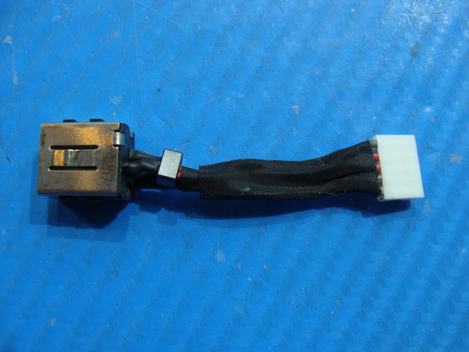 Dell Latitude 15.6" 5500 Genuine DC IN Power Jack w/Cable W3P6G DC301014200