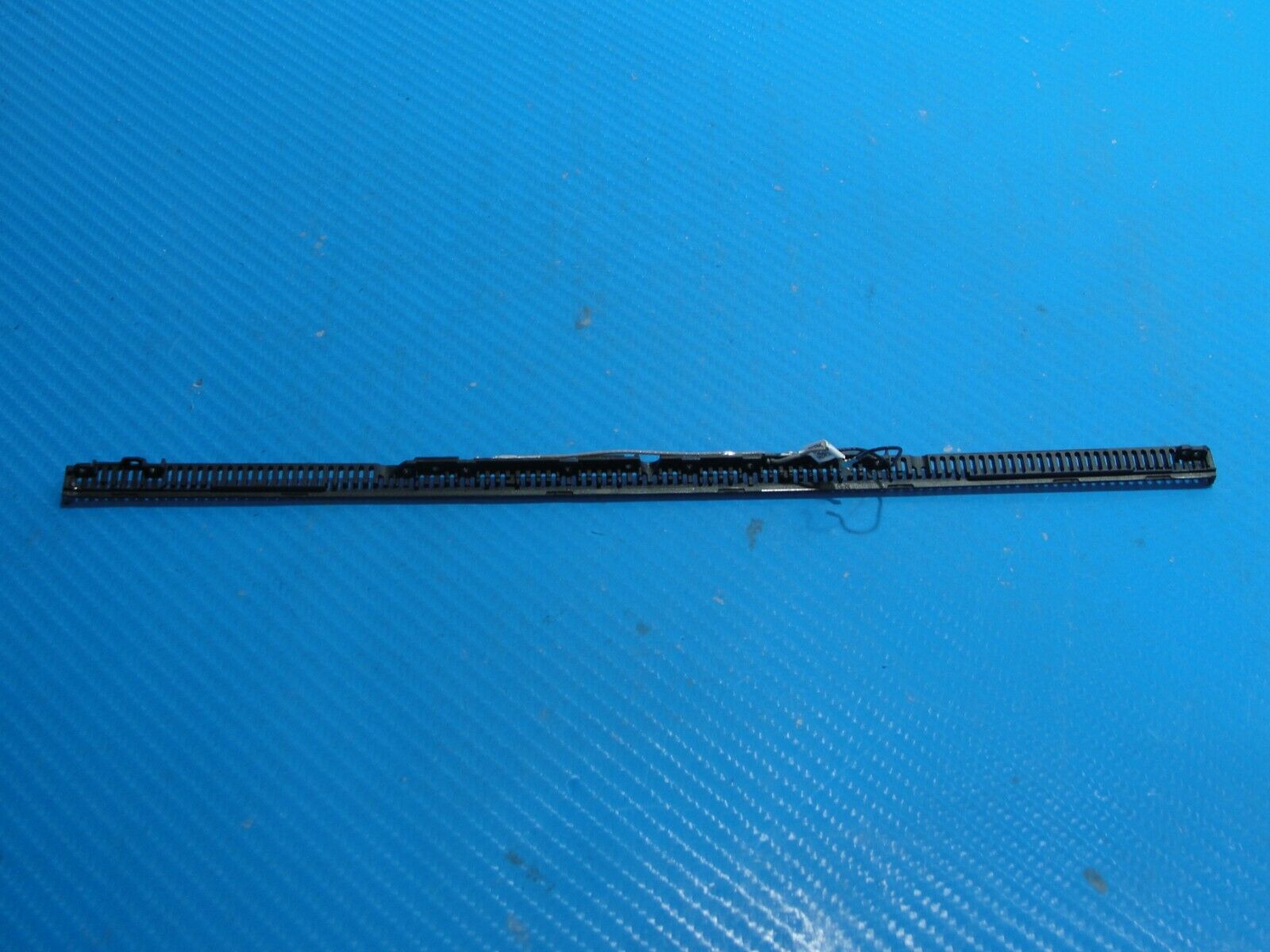 Lenovo Yoga 14" C940-14IIL 81Q9 OEM Laptop Hinge Cover w/ Antenna DC33001L000 - Laptop Parts - Buy Authentic Computer Parts - Top Seller Ebay