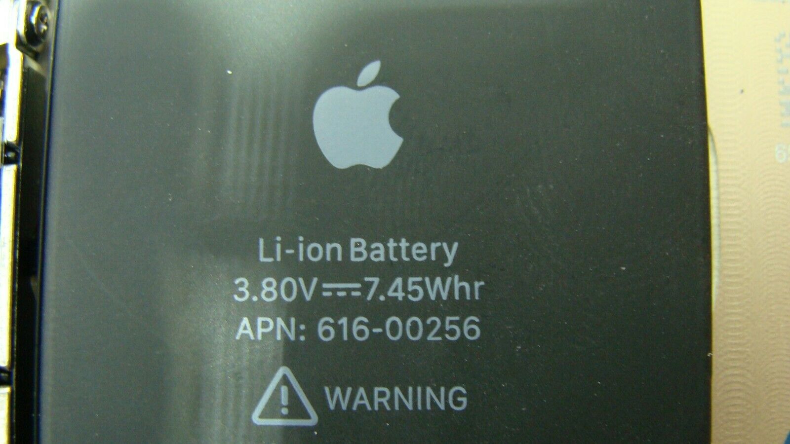 iPhone 7 Sprint A1660 MN8J2LL/A 2016 4.7" Genuine Back Cover w/Battery 616-00256 Apple