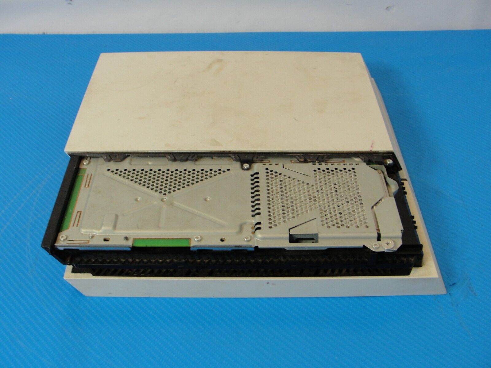 LOT of 2 PlayStation: Playstation 4 CUH-1100A, Playstation 3 CECHL01, Controller
