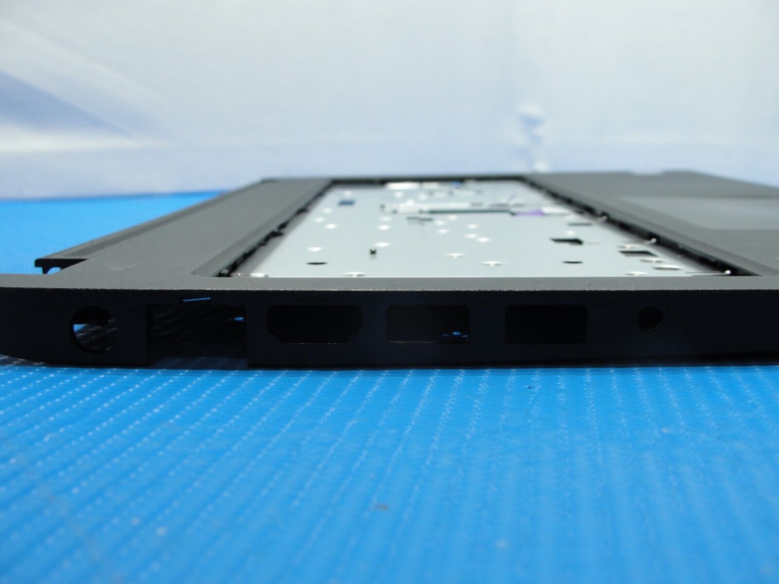 Dell Latitude 3580 15.6" Palmrest w/Touchpad 4F7R4 460.0A107.0011