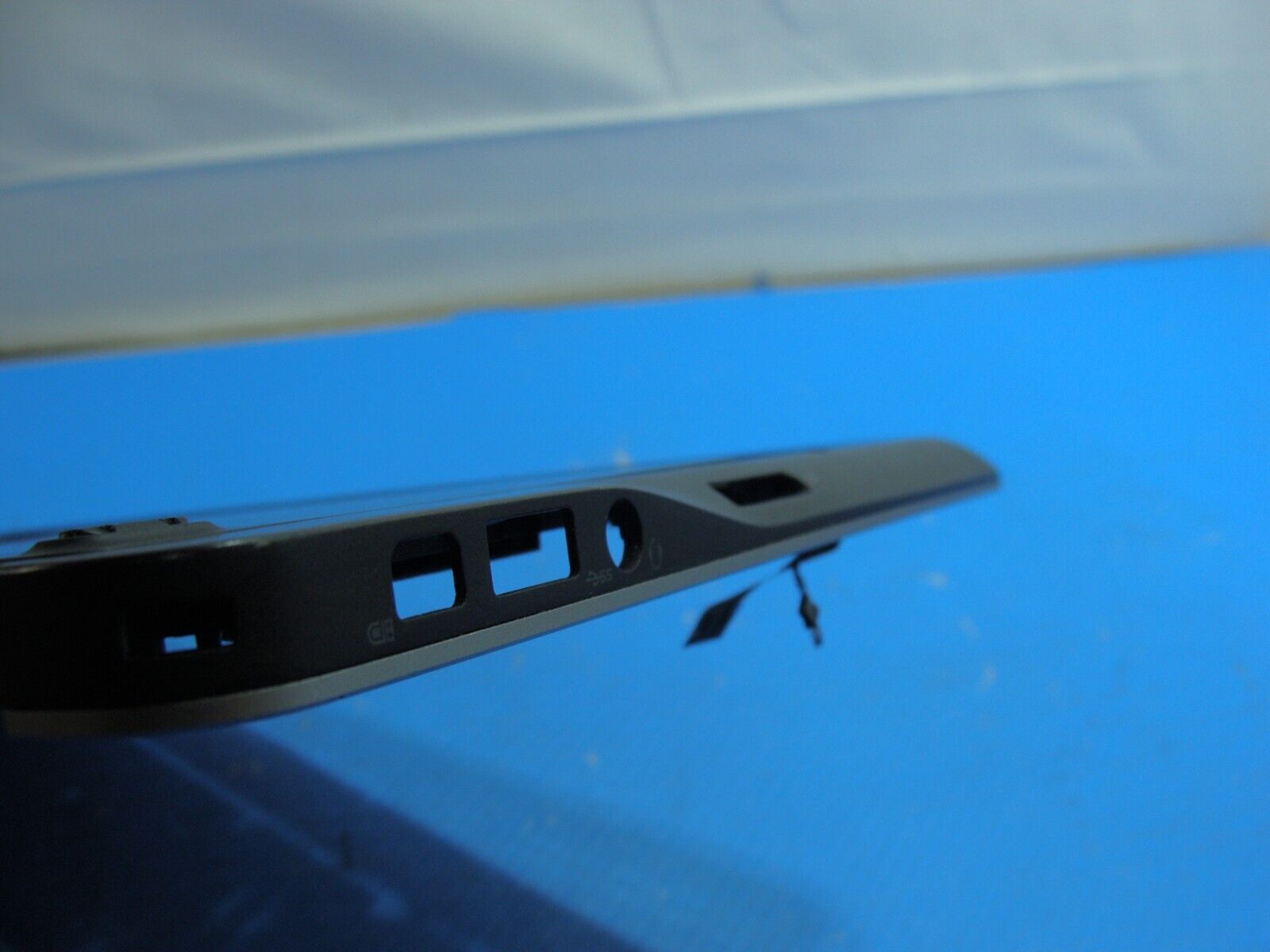Dell Latitude 12.5" E7240 Genuine Laptop Bottom Case w/Cover Door Speakers 132MD