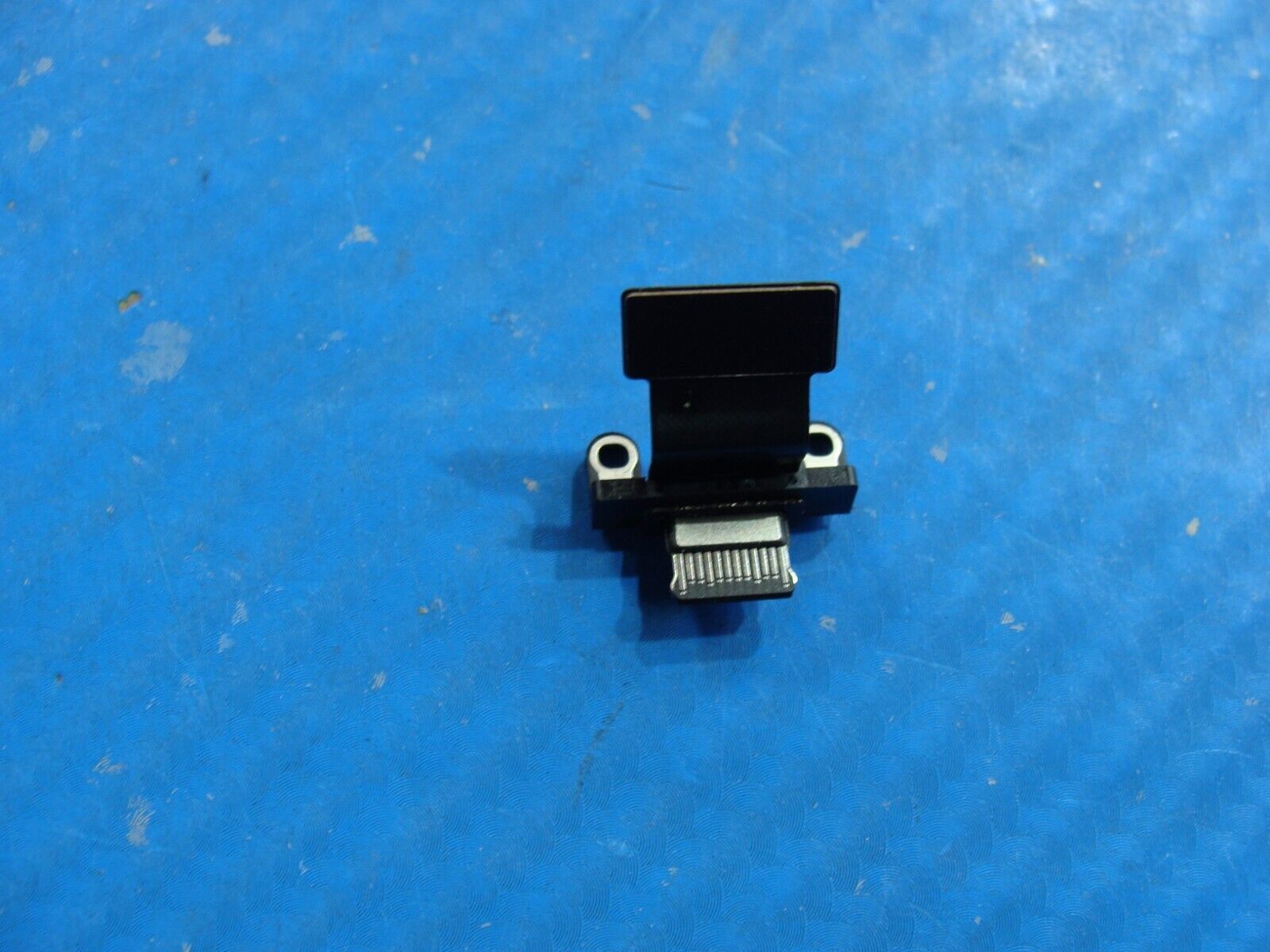 MacBook Pro A2485 16" 2021 MK1E3LL/A I/O USB Board w/Flex Cable 821-03084-A