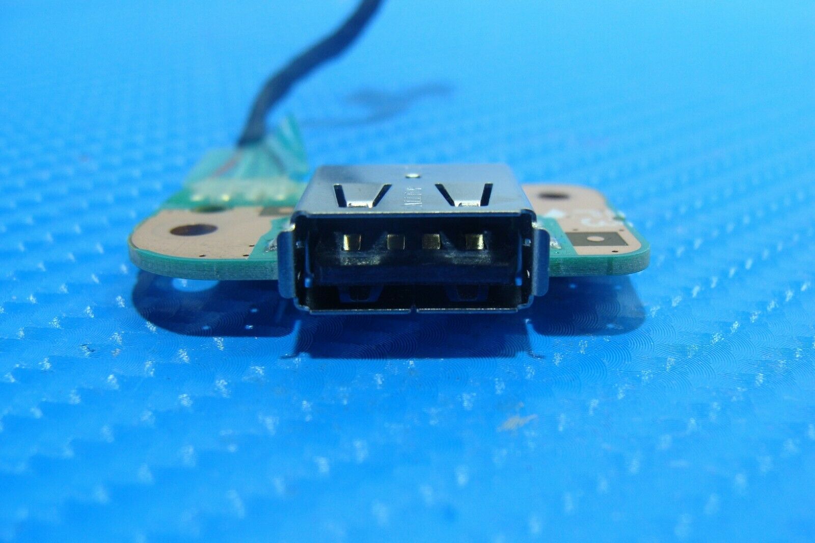 Toshiba Satellite 15.6" C855D-S5201 Genuine USB Port Board w/Cable V000270790 - Laptop Parts - Buy Authentic Computer Parts - Top Seller Ebay
