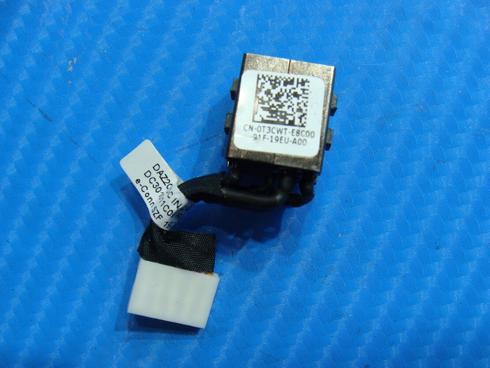 Dell Latitude 7390 13.3" Genuine DC in Power Jack w/Cable DC301011C00 T3CWT