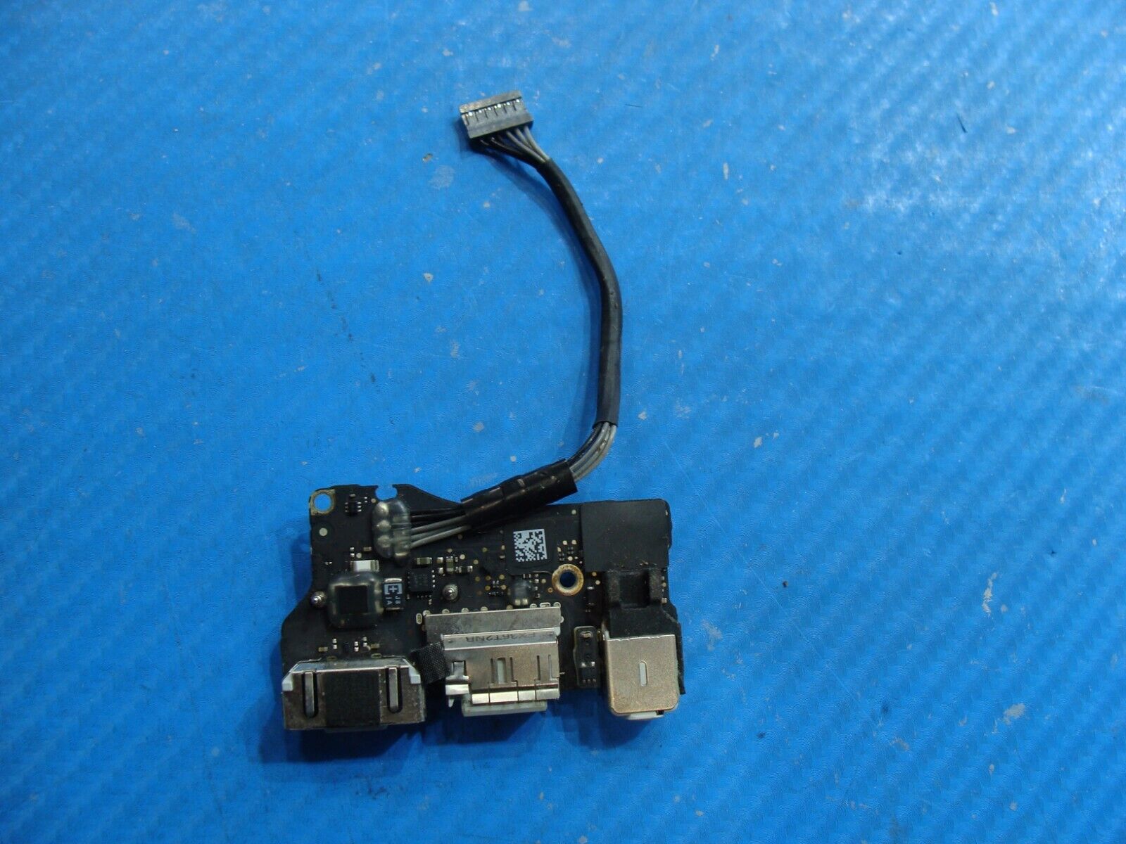 MacBook Air A1466 13" 2014 MD760LL/B Left I/O Assembly w/Cable 923-0439