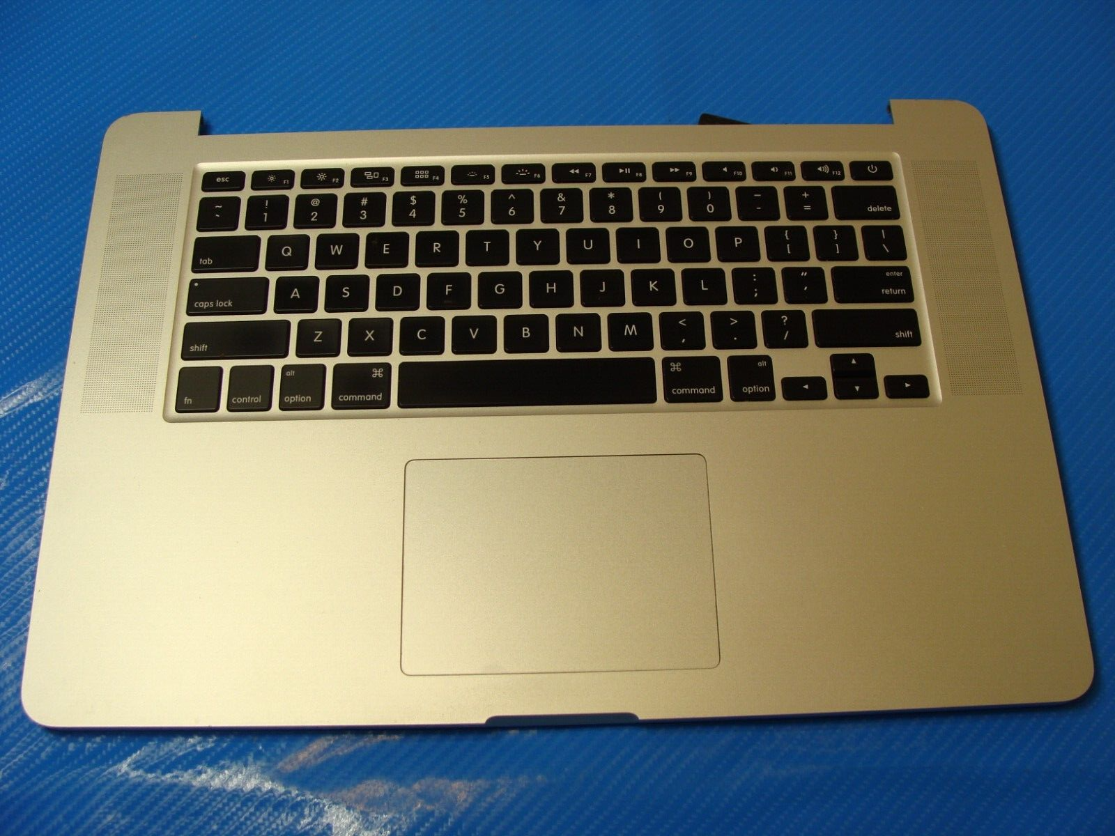 MacBook Pro 15" A1398 Mid 2014 MGXC2LL/A Top Case Palmrest NO Battery 661-8311