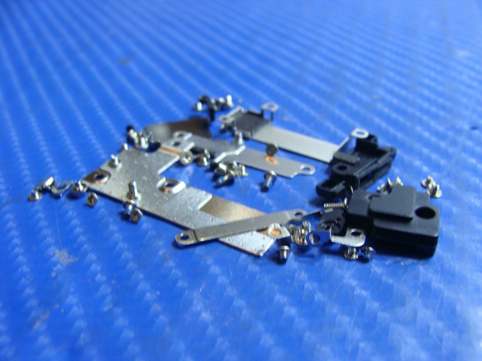 iPhone 7 A1778 4.7" MN9D2LL/A AT&T Genuine Screw Set w/ Repair Kit ER* - Laptop Parts - Buy Authentic Computer Parts - Top Seller Ebay