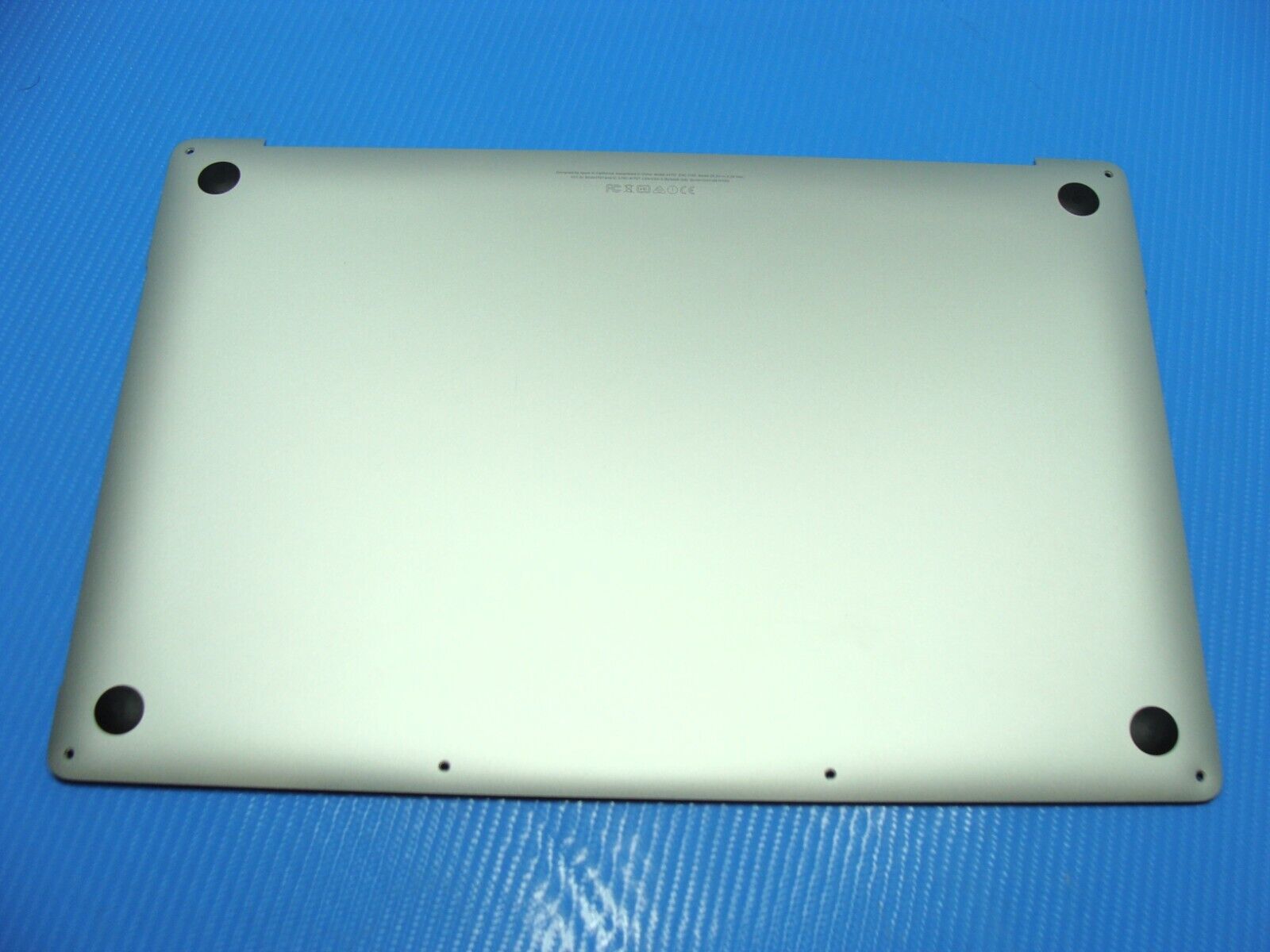 MacBook Pro 15" A1707 Mid 2017 MPTU2LL/A MPTV2LL/A Bottom Case Silver 923-01788