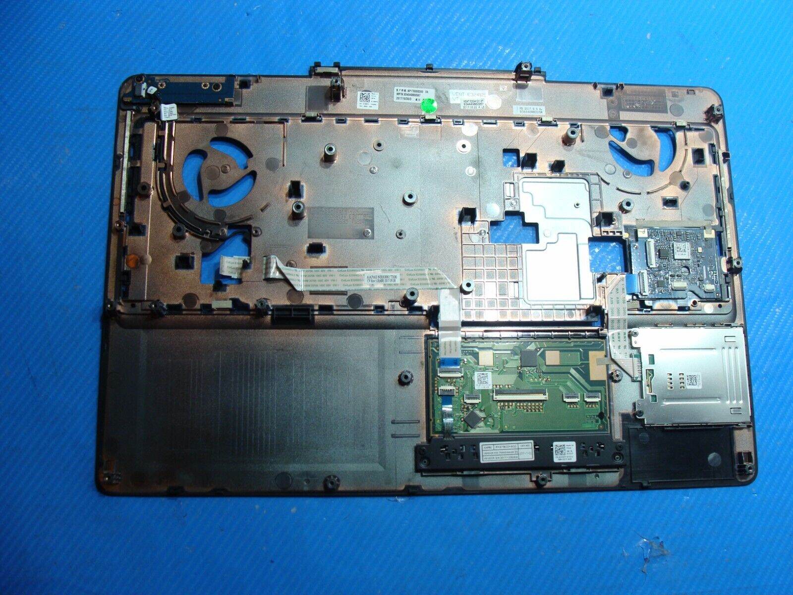 Dell Precision 15.6” 7520 Genuine Palmrest w/TouchPad A166PV AP1TS000300 Grade A