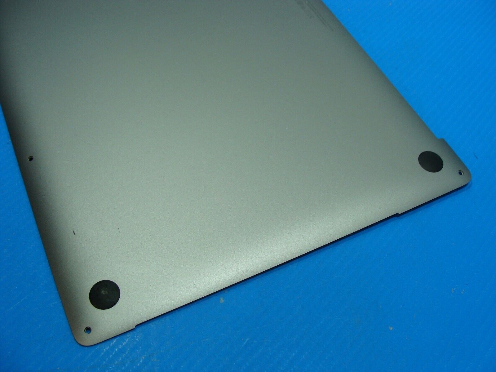 MacBook Pro A1707 15" Late 2016 MLH32LL/A OEM Bottom Case Space Gray 923-01456