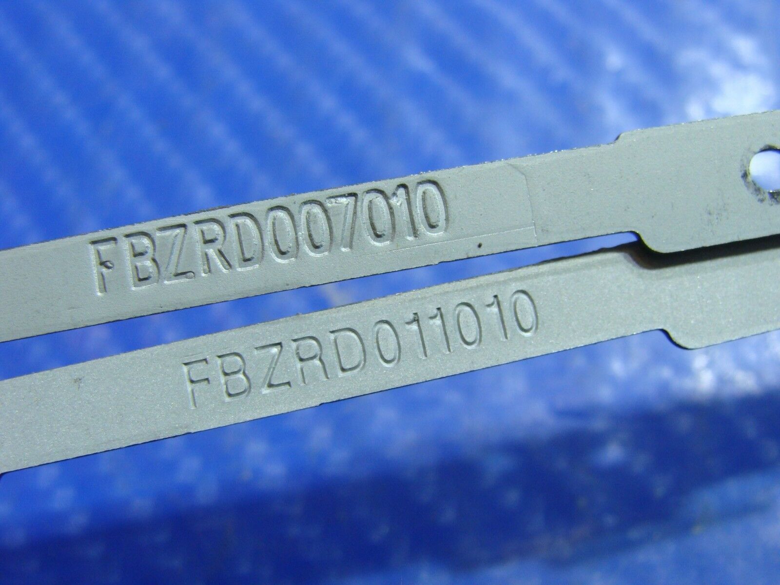 Acer Aspire 5349-2592 15.6" Left & Right Hinge Set FBZRD007010 FBZRD011010 ER* Tested Laptop Parts - Replacement Parts for Repairs